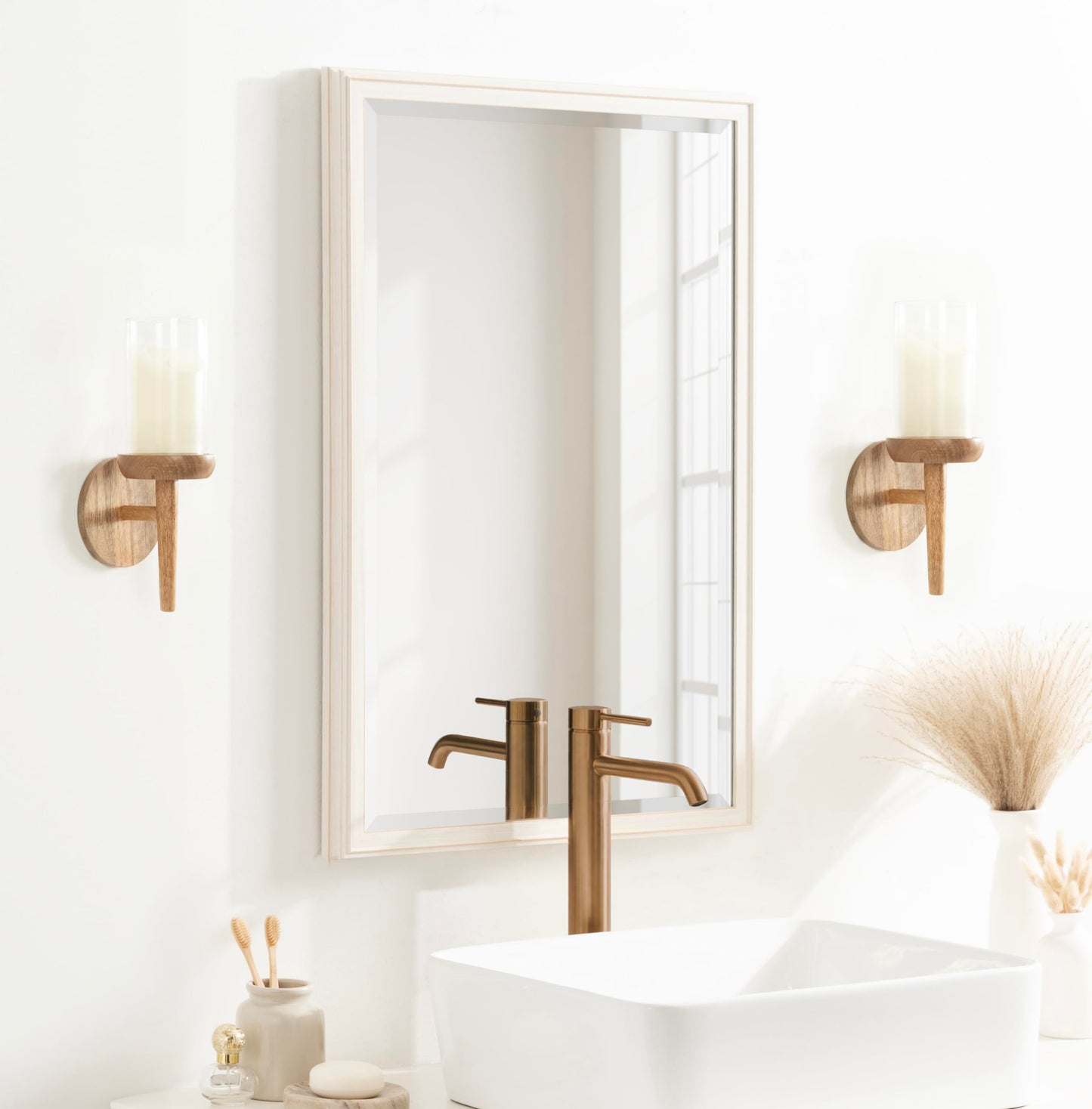 Kate and Laurel Shae Transitional Wooden Wall Sconce; 5 x 5 x 13; Natural Wood; Rustic Candle Holder with Removable Glass Cylinder for Flameless Pillar Candles