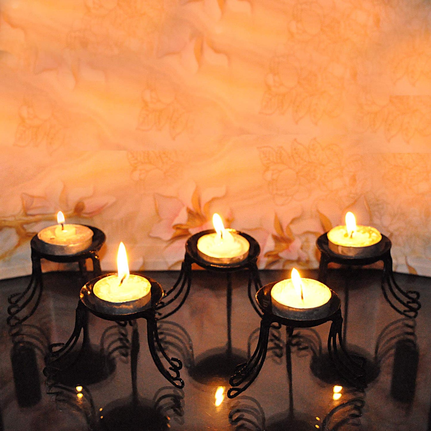 Lalhaveli Candle Holder Bedroom Décor Set of 5 Pcs Tea Light Candle Holder Stand Wrought Iron (2X2X2.5 Inch)