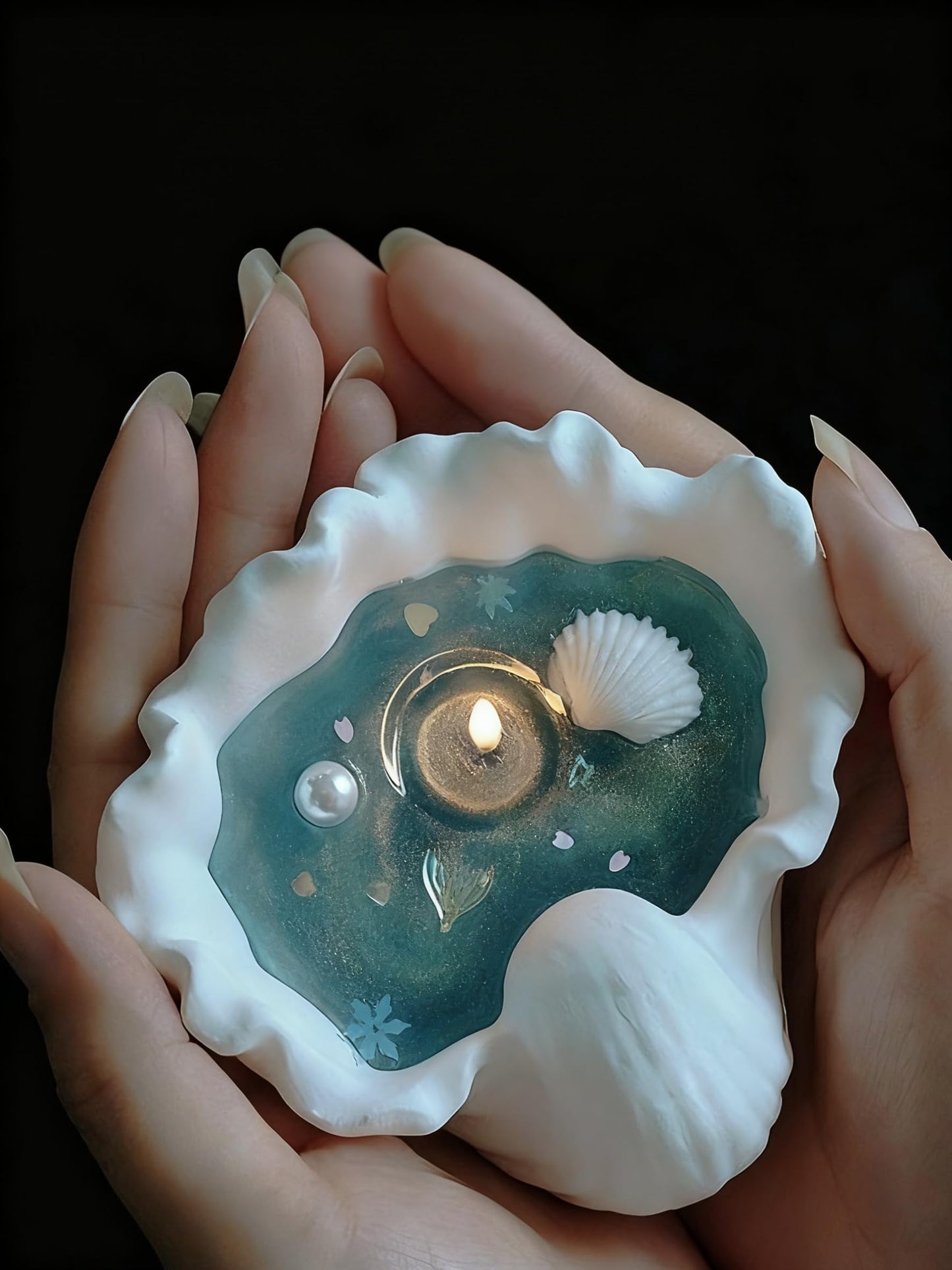 Seashell Aromatherapy Candle - Ocean-Scented Soy Wax Candle in Conch Shell Holder, Coastal Home Decor, Relaxing Beach Fragrance, Gift for Women/Men