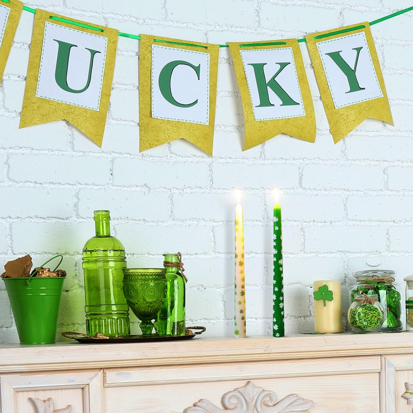 Threlaco 12 Pcs St. Patrick's Day Dripless Taper Candles 10 Inch Tall Unscented Candle Sticks White Green Shamrock Set St. Patrick's Day Gifts Holiday Decor for Dinner Party Wedding Anniversary