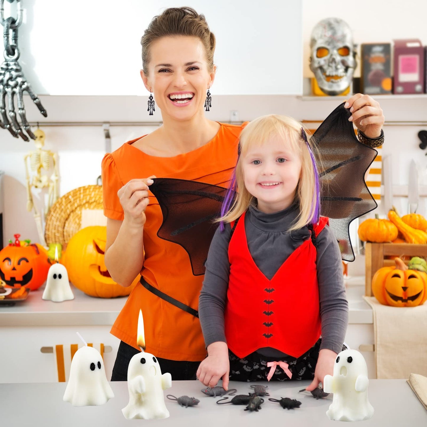 Minatee 4 Pieces Large Halloween Ghost Candles Cute Spooky Fall Decor Burning White Scented Wax Candles Gifts for Boo Basket Stuffers Halloween Room Table Indoor Decorations, 2 Style