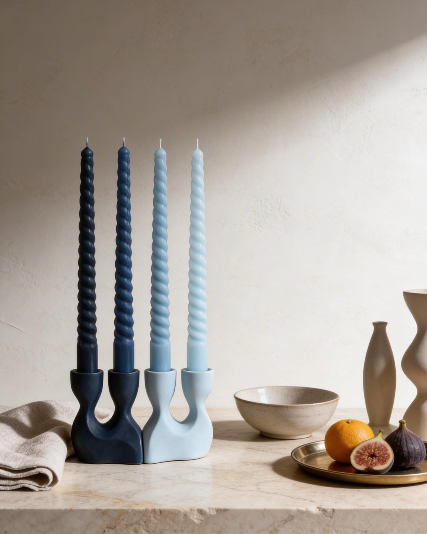 Viyffo 11 Inch Spiral Taper Candles, 4 Pack Blue Gradient, Unscented Tall Long Candlesticks for Wedding, Dinner, Holiday Table Decor, Fits Most Standard Holders