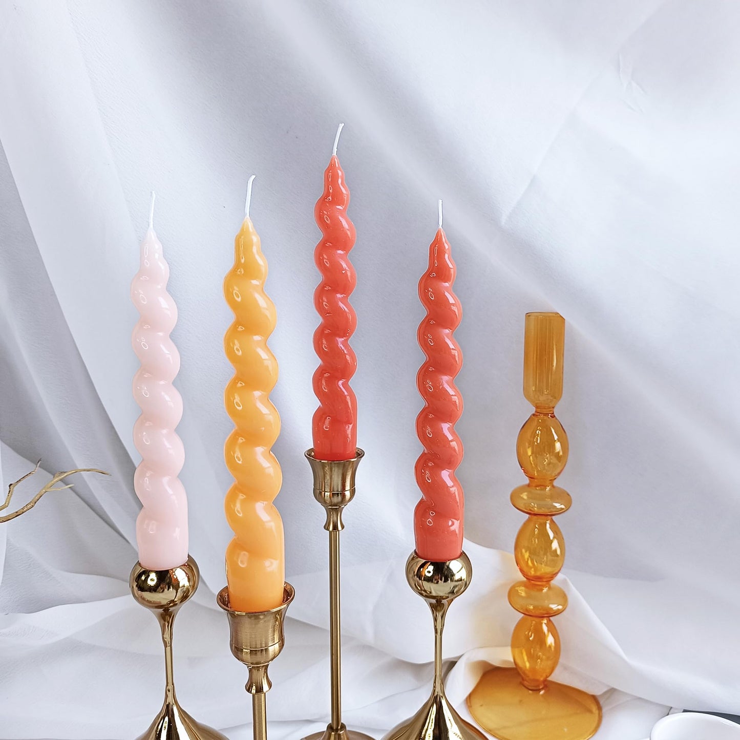 Spiral Taper Candle Twisted Candles Sticks Unscented Candlesticks 4 Pcs Orange Gradient Taper Candles Dinner Candle for Home Décor Weddings Festive Seasons Holiday