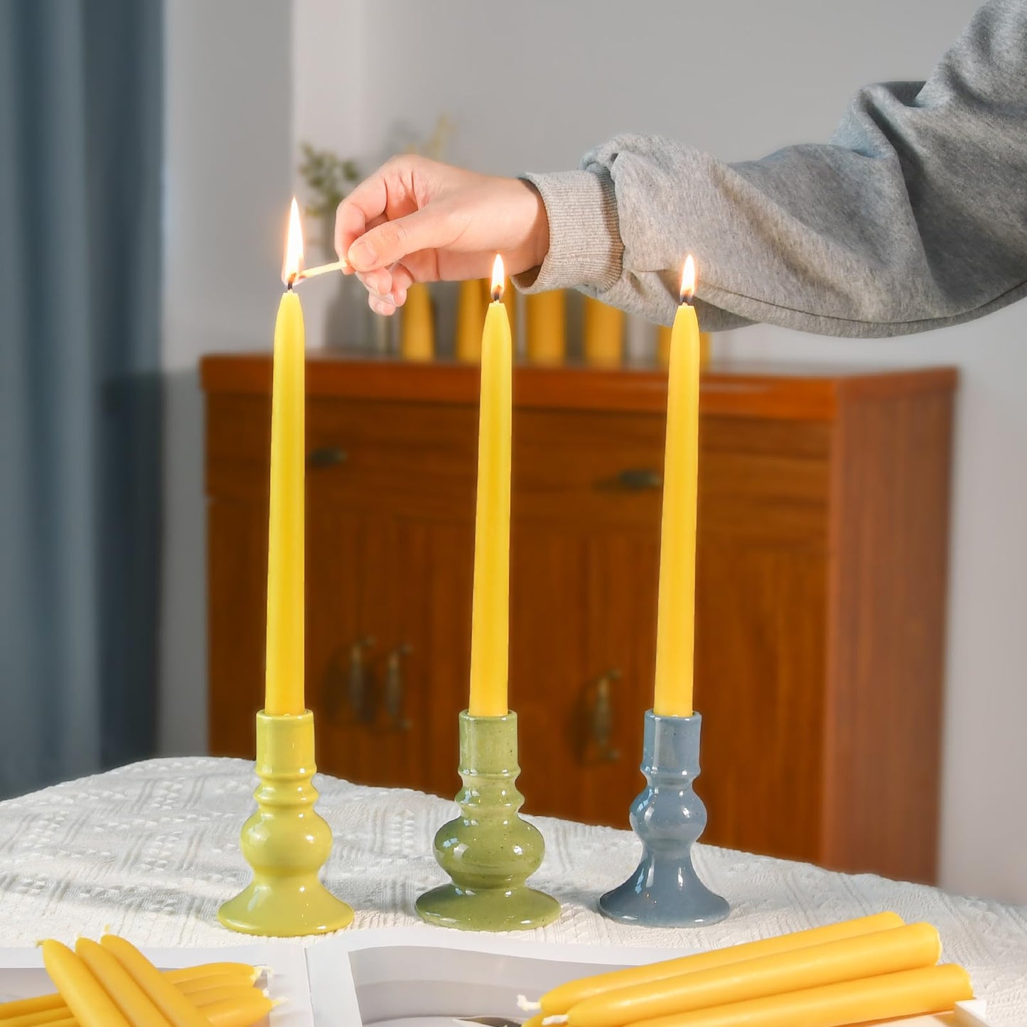 DEYBBY 9 inch Natural Beeswax Taper Candles Set of 6, Smokeless and Dripless Pure Organic Beeswax Candles for Dinner Room Decor Emergency Housewarming Gift, Long Lasting Burning, Nontoxic