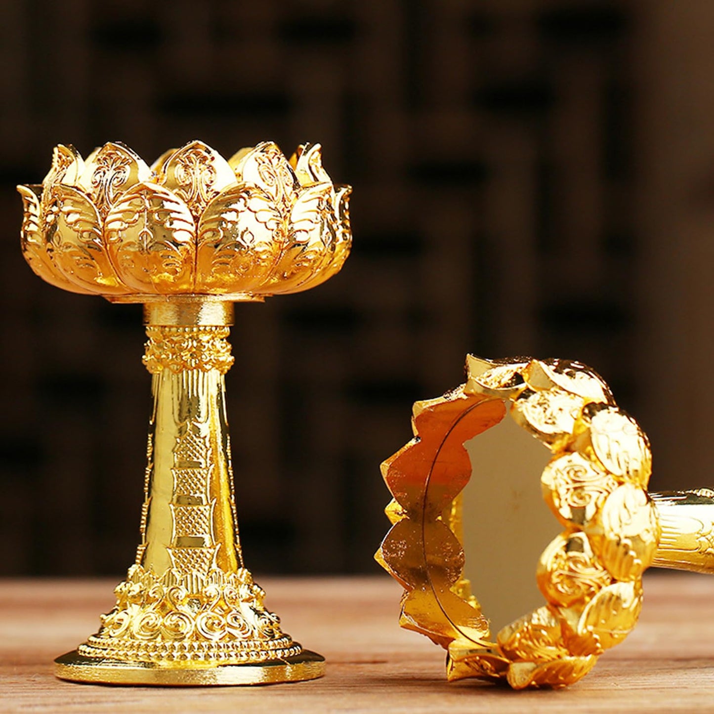 Iron Holder Lotuss Shape Candlestick Holder Table Centerpieces for Temples Kitchen Dining Table Housewarmings Lotuss Butter Lamp