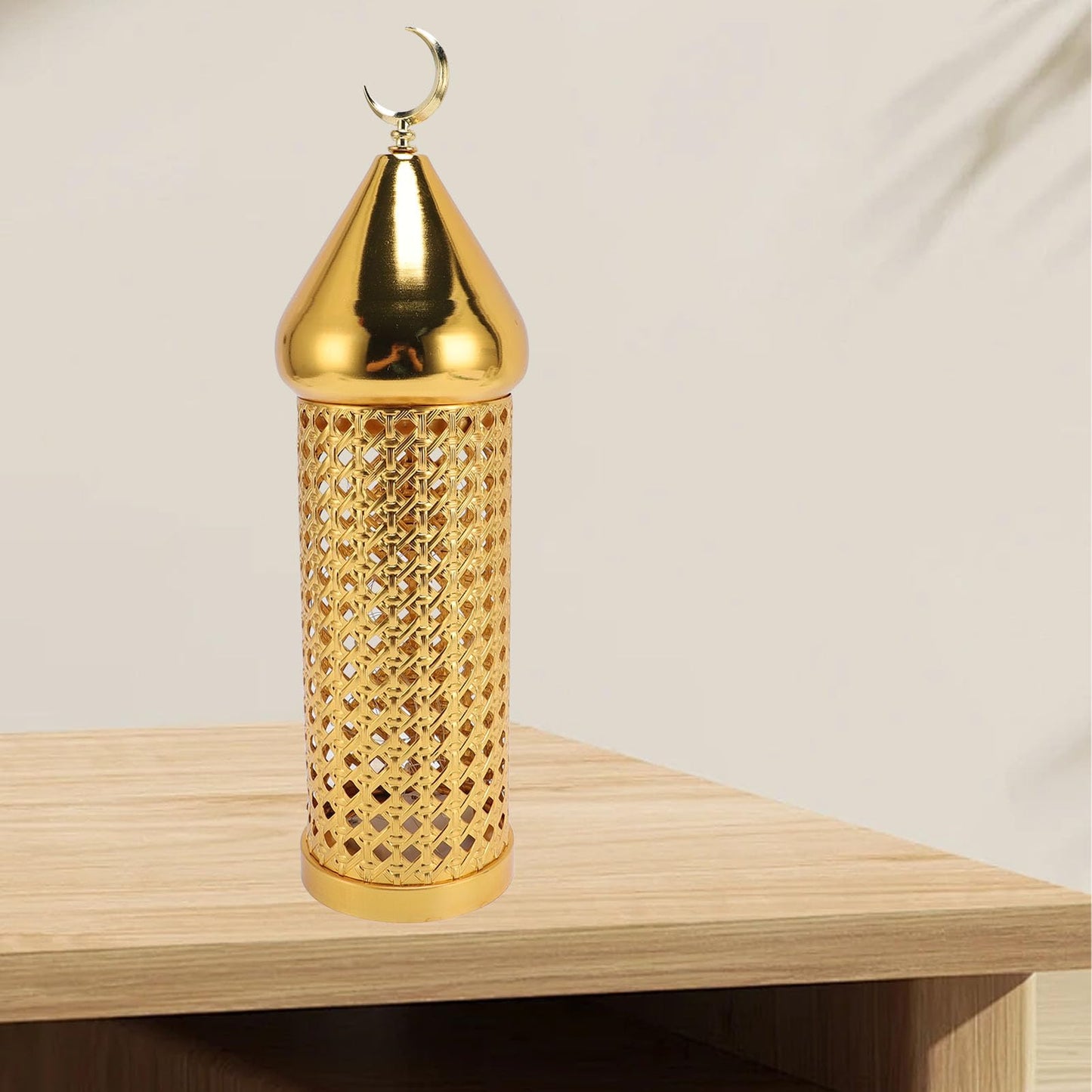 Omquot Retro Handmade Golden Metal Wind Lamp Lantern for Wedding Party Decorations, Aromatic Candle Holder for Romantic Ambience, Iron Material (Large)