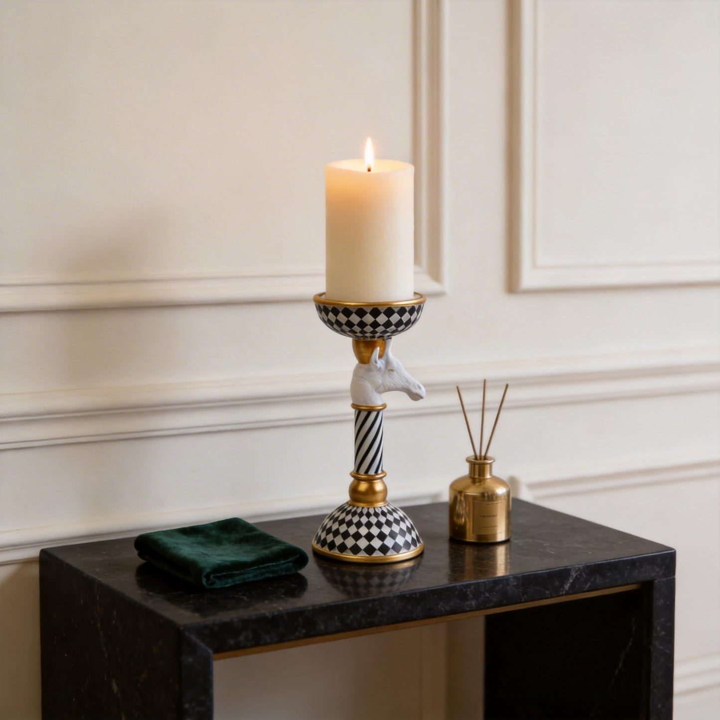 Checkered Animal Candle Holders, Resin Black White Checkered Tiger Head Candlestick Holders, Cute Black-and-White Pillar Candle Stand Home Decorations (Giraffe)