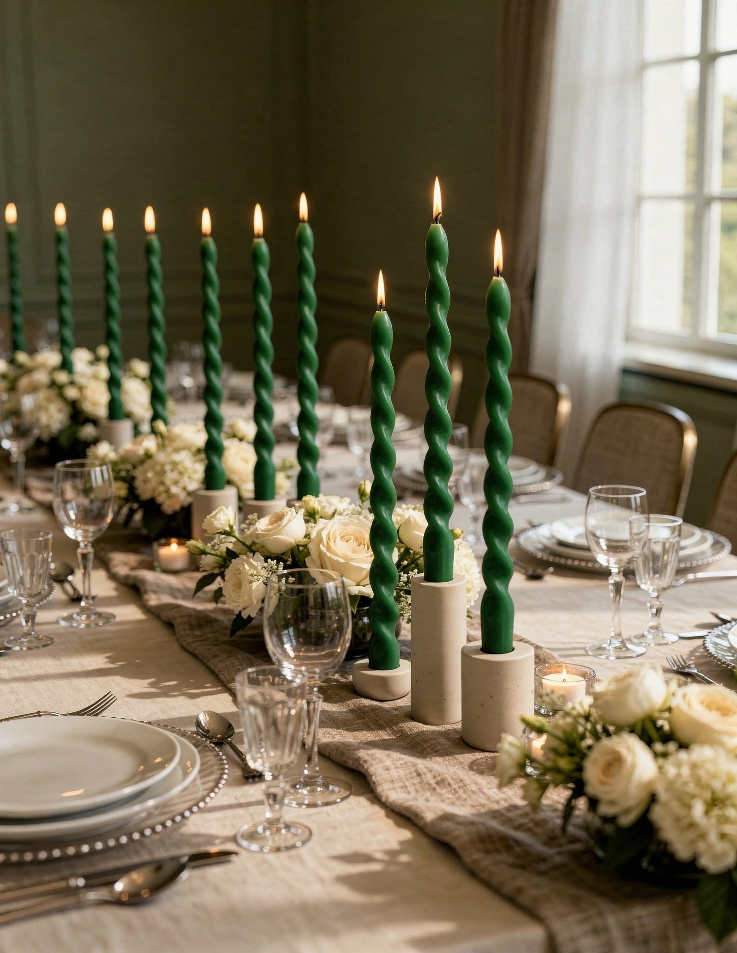 Viyffo Spiral Taper Candles 12 Inch – 4 Pack Dark Green, Dripless, Unscented, Smokeless – 9 Hour Burn – Tall Candlesticks for Wedding, Dinner, Holiday, Party, Home Decor