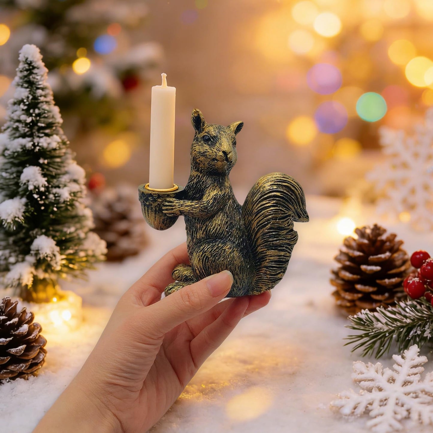 KISWIAR Cute Squirrel Candle Holder, Resin Squirrel Statue, Animal Desktop Candle Holder Figurine Home Decor for Fireplace Bookshelf Garden
