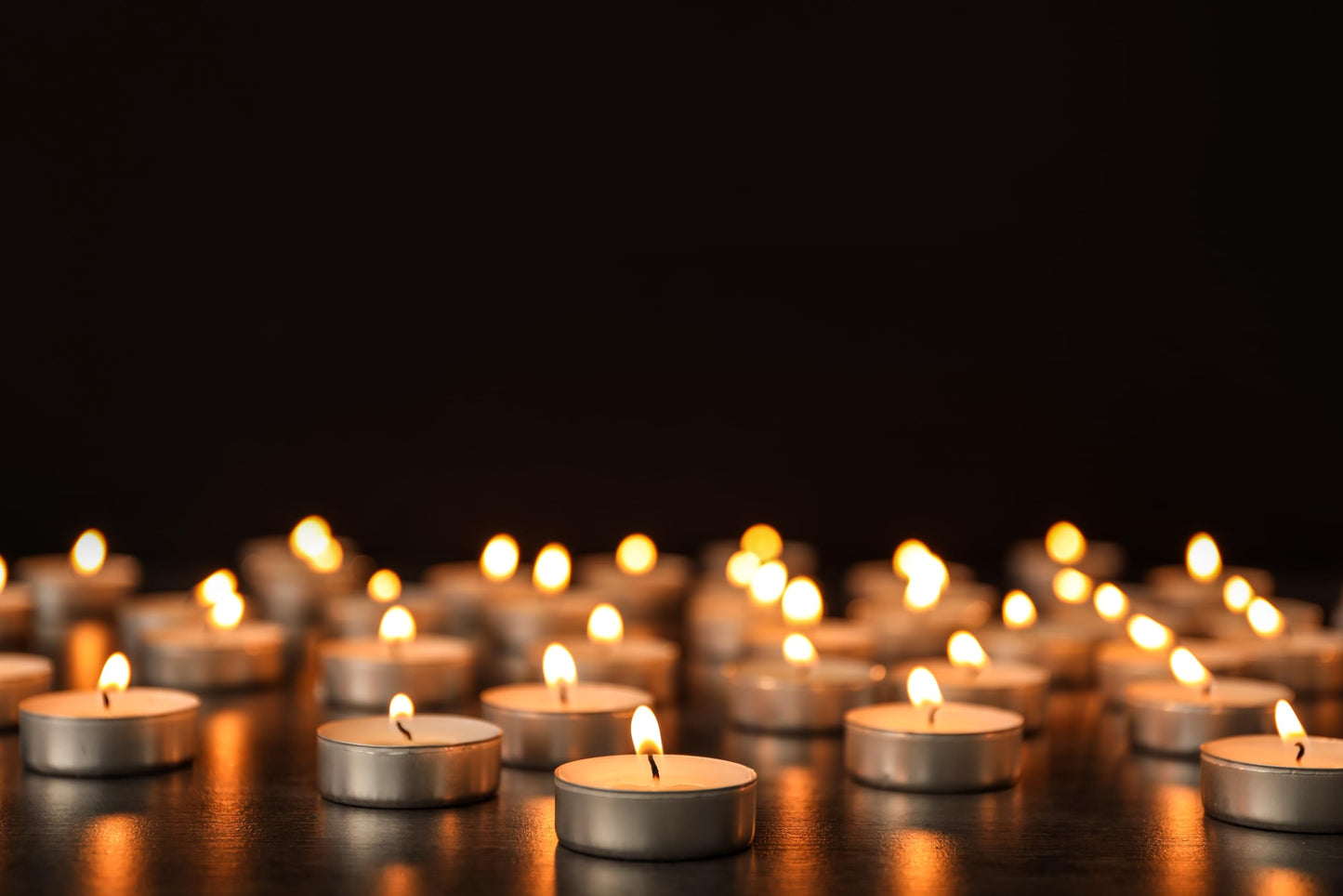 D’Light Online 5 Hours Long Burn Time Unscented White Tealight Candles in Aluminum Cup for Home Decor, Wedding, Holiday, Restaurants, Shabbat, Spa or as a Emergency Candle - Set of 125