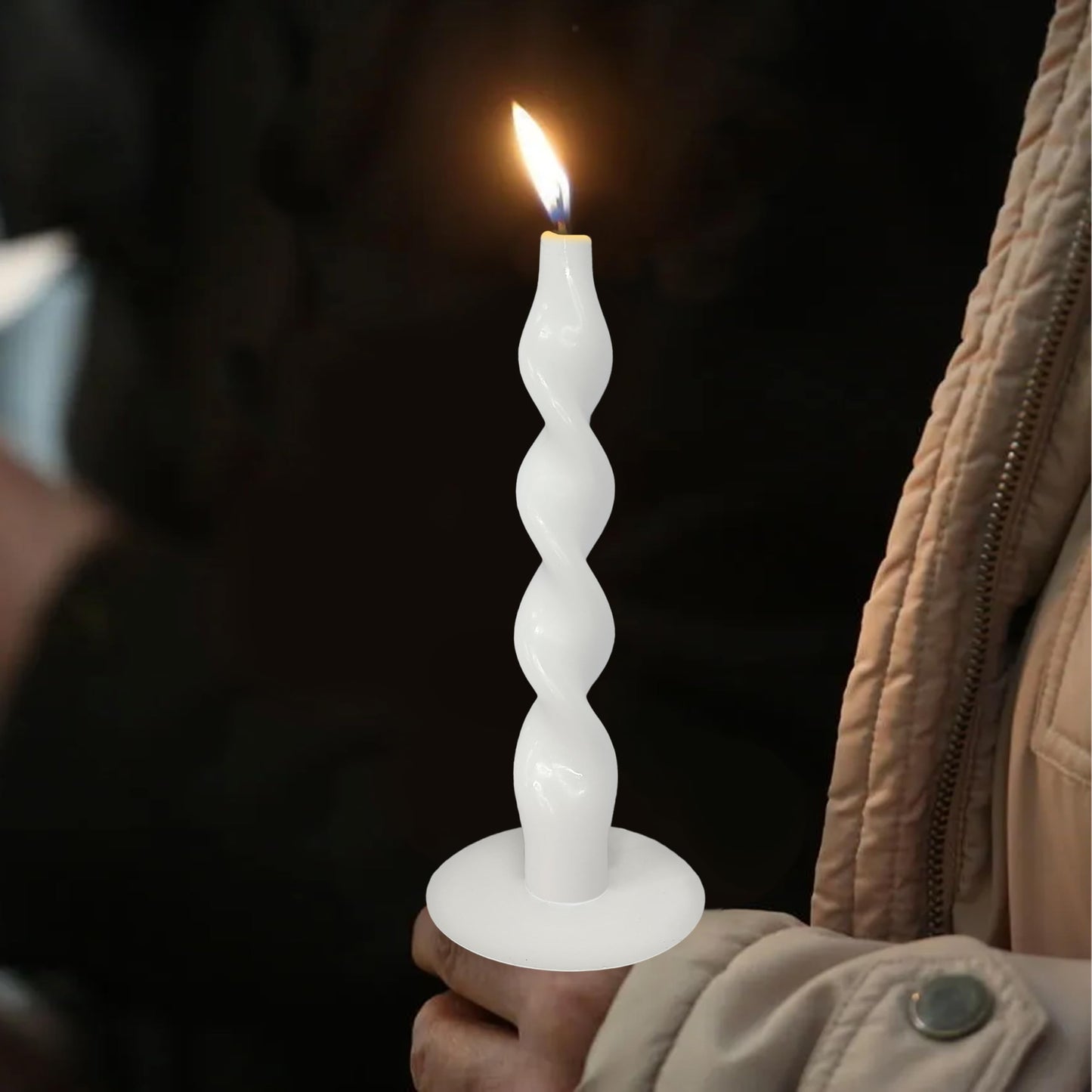 Spiral Taper Candles Twisted Candlesticks Tall White Unscented Smokeless Odorless Candle Sticks with Candle Drip Tray for Home Decoration Holiday Wedding Party