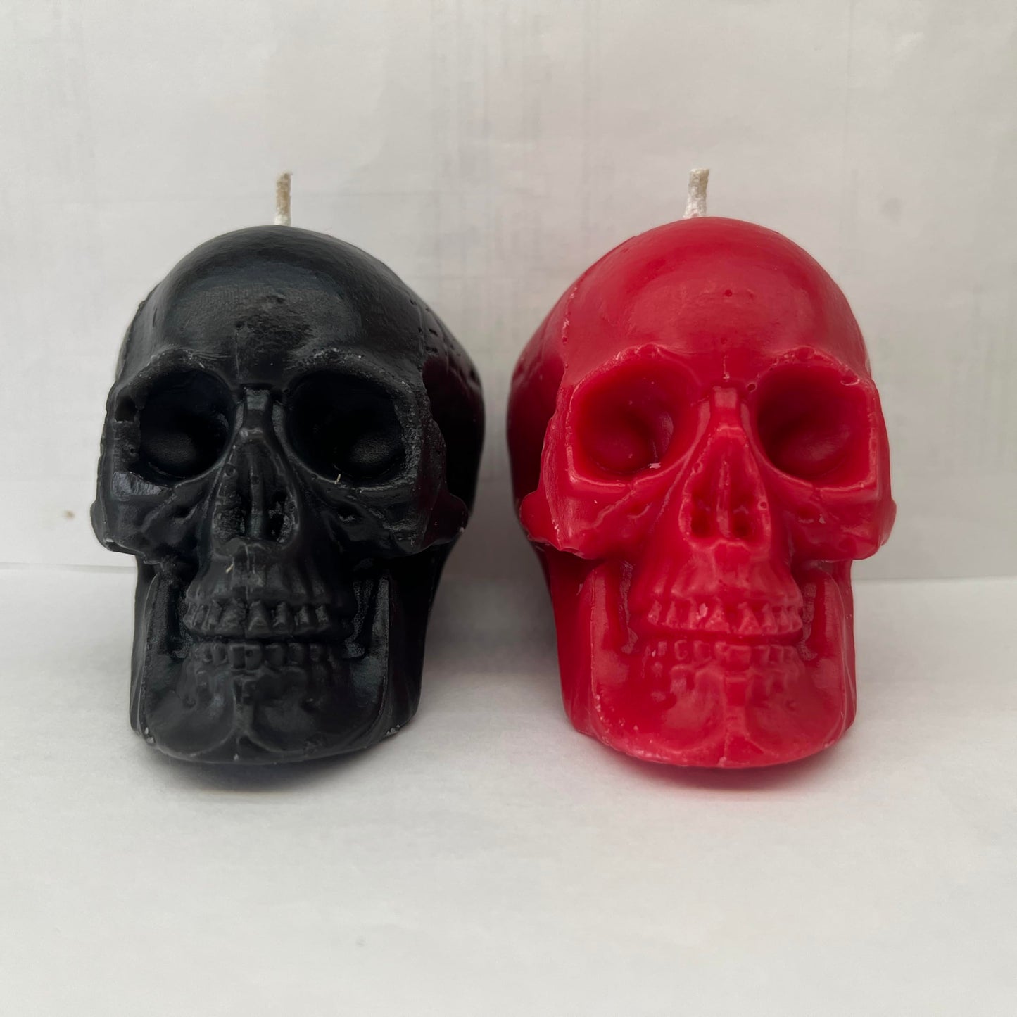 2pcs Black and red Skull Candles for Spells