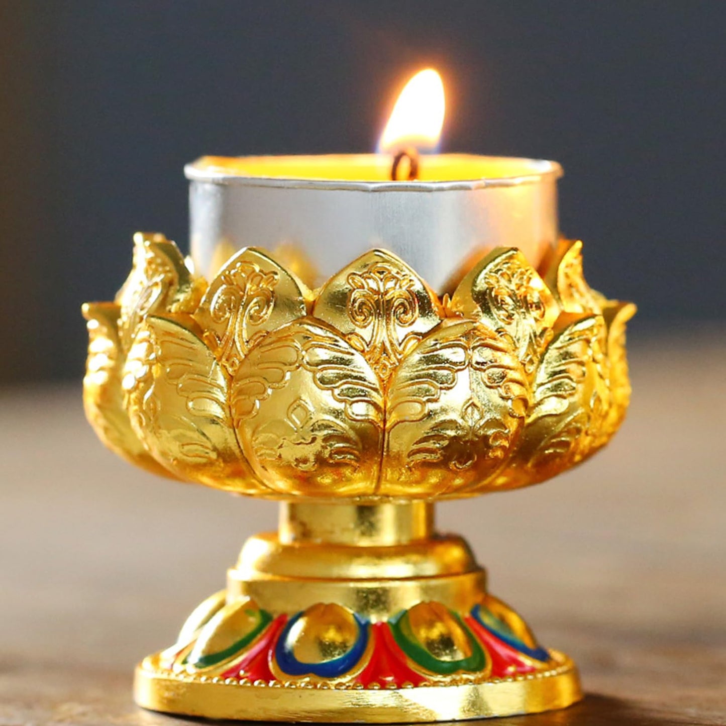 Iron Holder Lotuss Shape Candlestick Holder Table Centerpieces for Temples Kitchen Dining Table Housewarmings Lotuss Butter Lamp
