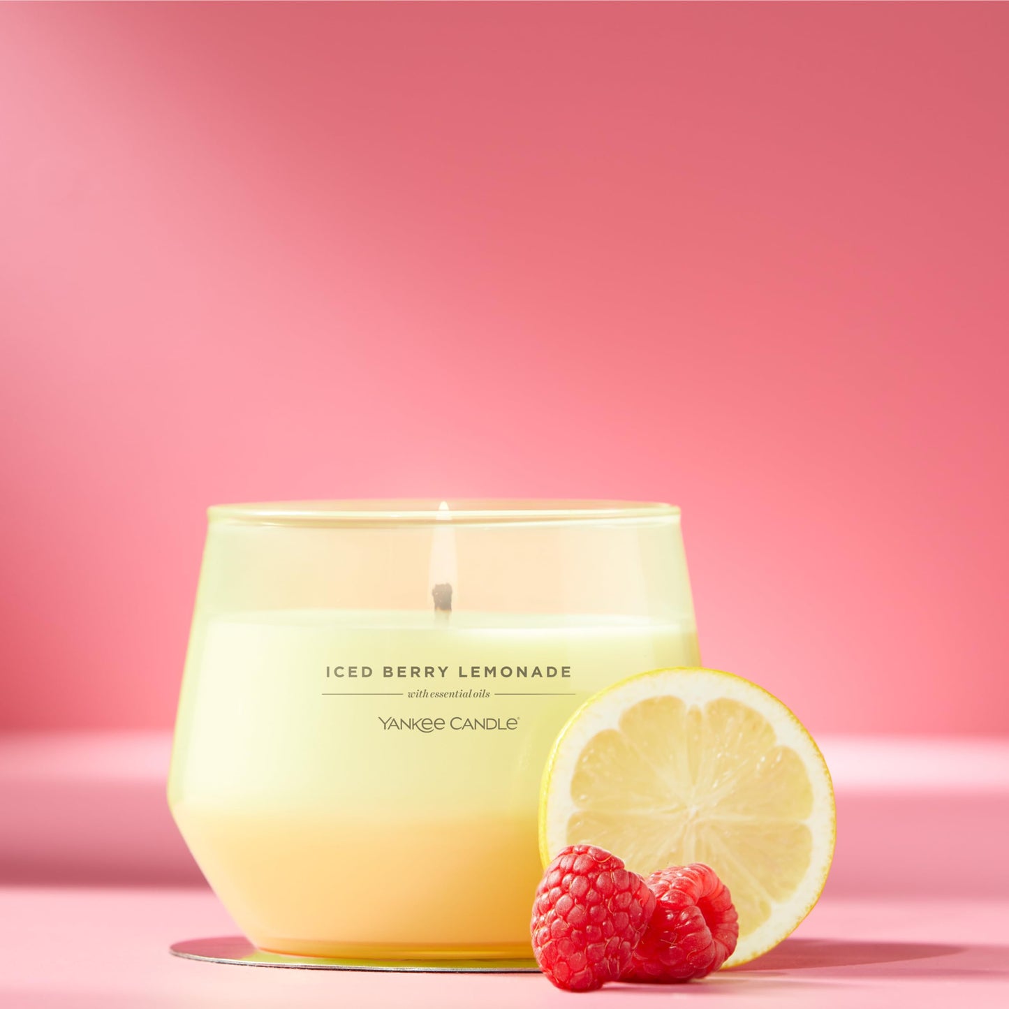 Yankee Candle Studio Scented Candle, Single Wick Jar Candle for Home Fragrance, Premium Plant Wax Blend, Long Lasting Burn, Iced Berry Lemonade (Pack of 1)