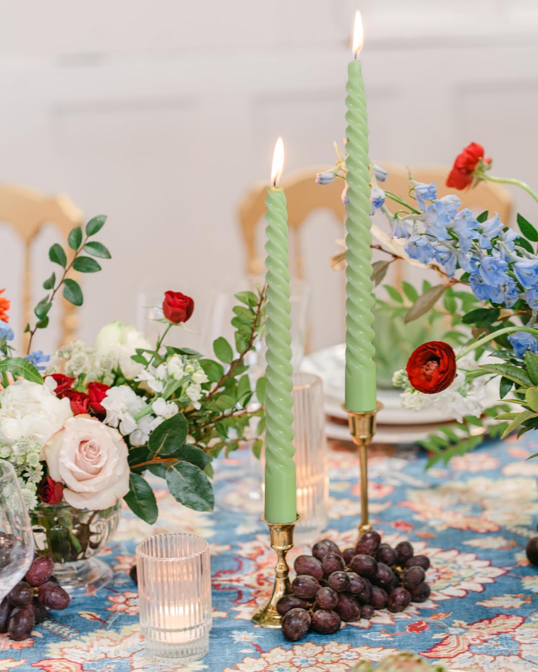 20 Pack 10 Inch Sage-Green Spiral Taper Candles for Christmas and Spring Home Decoration, Unscented Dripless Twisted Candlesticks for Dinner St. Patrick's Day Earth Day and Garden Parties