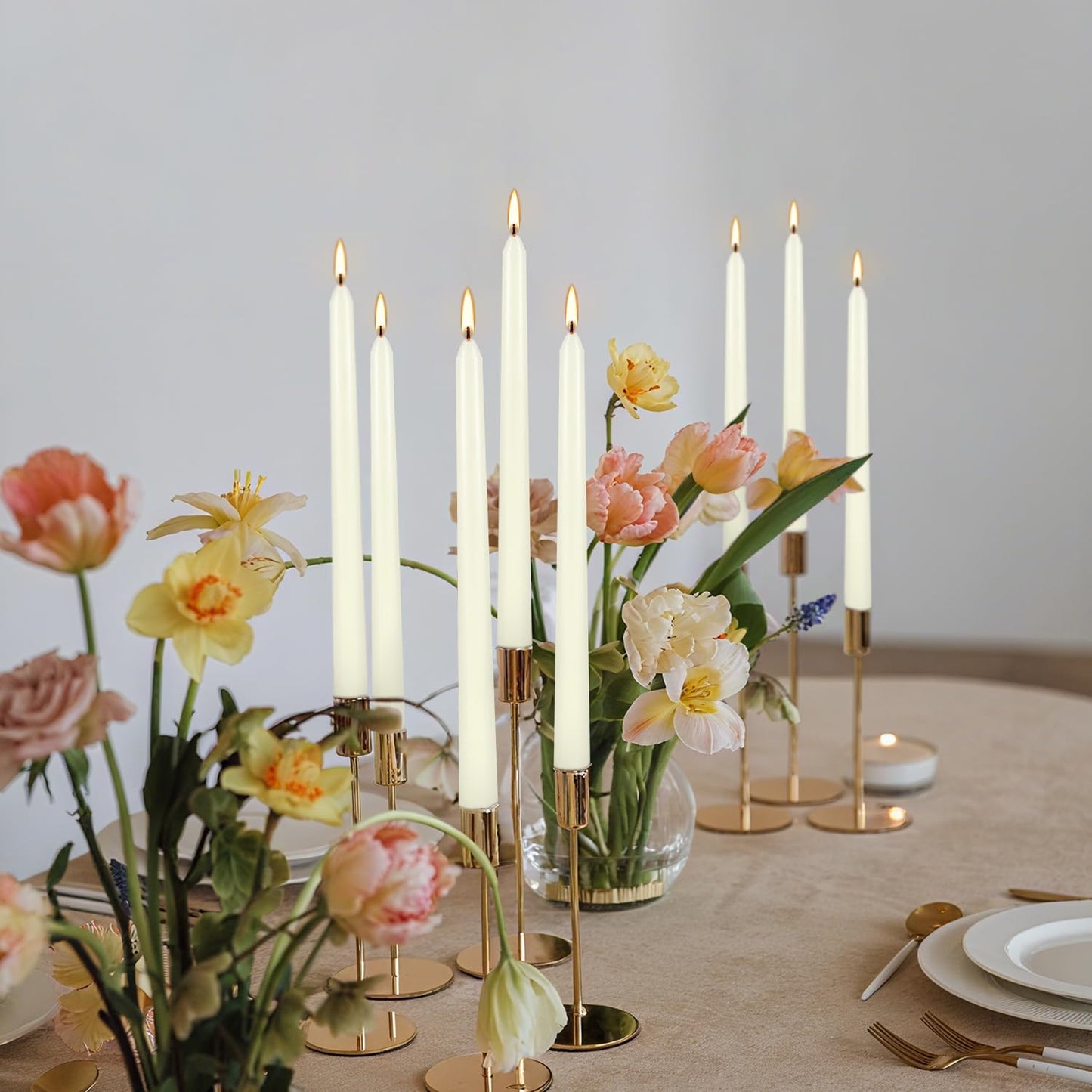 YOROXRG 100Pack Ivory Taper Candles, 7-8 Hours Burn Time, Unscented, Smokeless and Dripless, 0.75 x 10 Inch Dinner Candle Set for Household, Wedding, Party and Home Décor Candlesticks