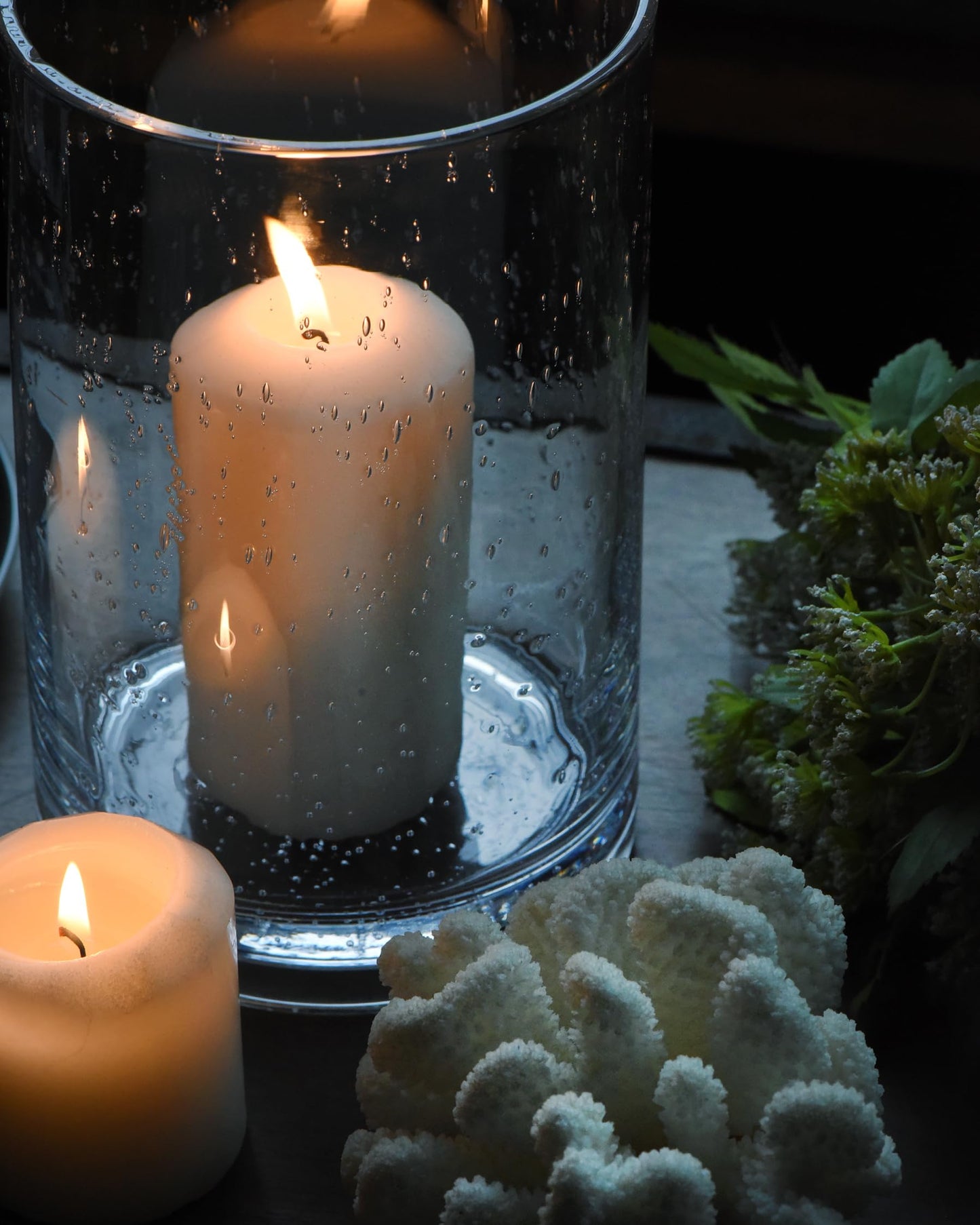 ARIAMOTION Hurricane Candle Holder for Pillar Glass Cylinder Vase Modern Rustic Centerpiece Clear Seeded Home Decor for Kitchen Table Living Room 8" H 1 Pack