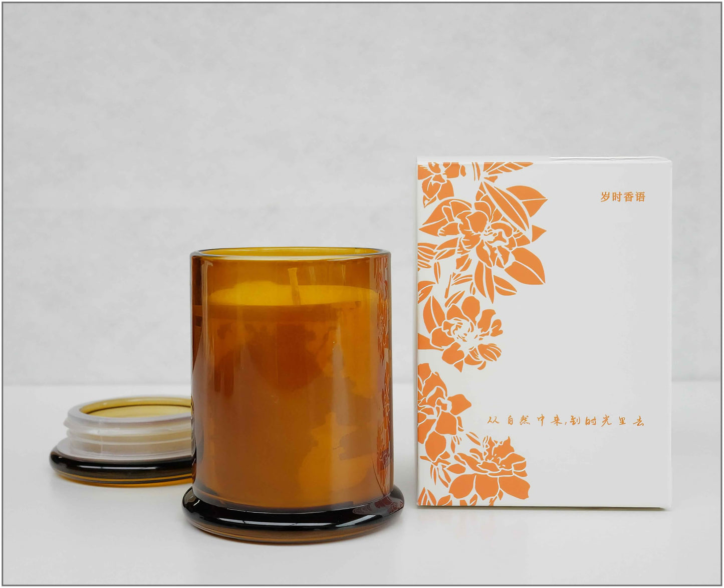 Royal Home Luxury Scented Candle with Wooden Wick in Artistic Glass Jar, Valued Botanic Scented Ornament, Natural Botanical Fragrance, Ocean Retreat Scent with Sea Salt, Coconut, and White Jasmine