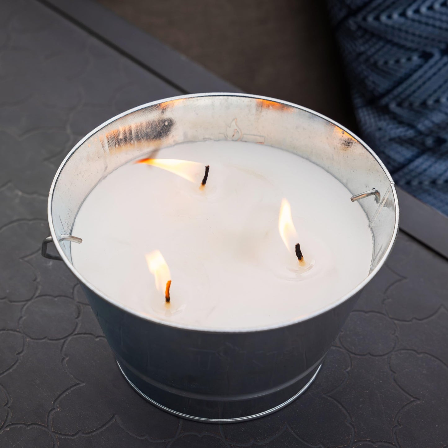TIKI Citronella Candle 28-Ounce – Triple Wick Metal Bucket with Lid (Silver) – Long-Lasting Outdoor Candle for Patio, Deck, Garden, Backyard & Camping