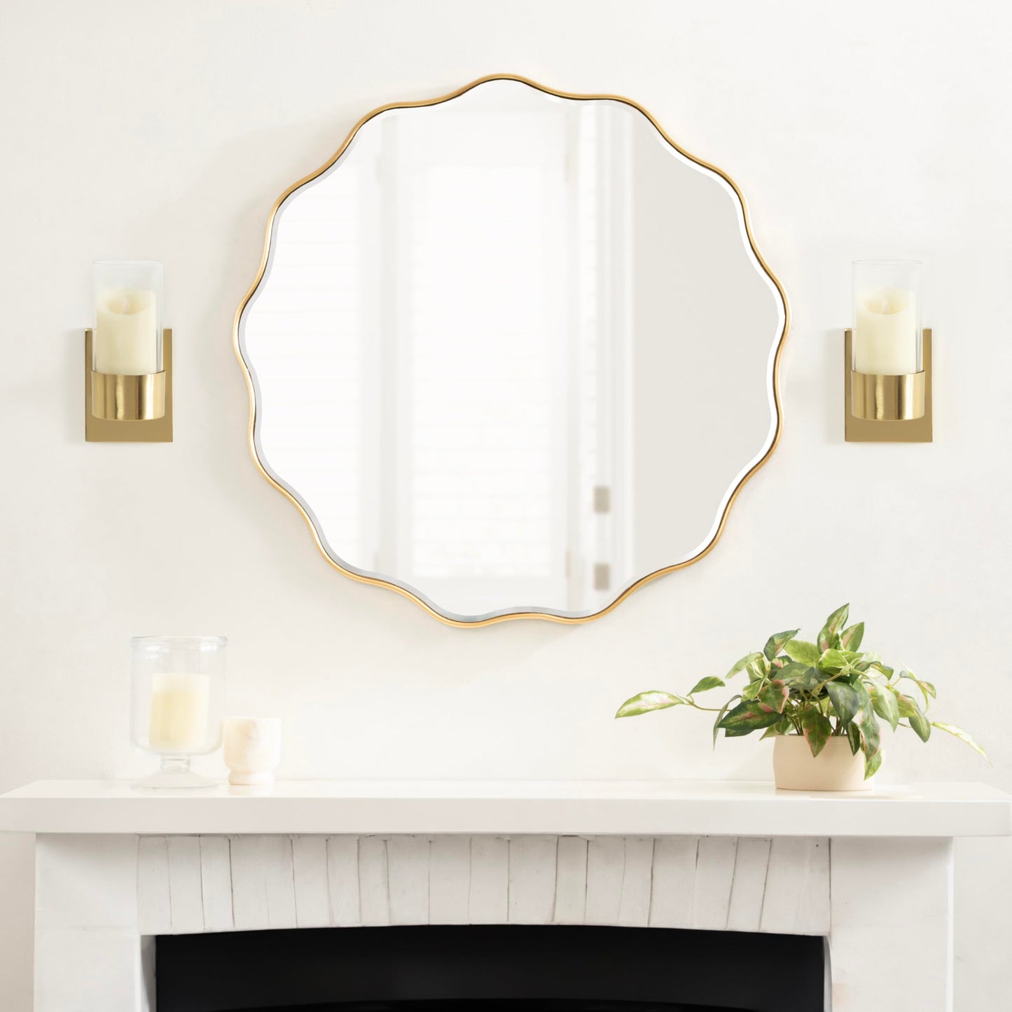 Kate and Laurel Zabler Modern Metal Wall Sconce; 5 x 6 x 10; Gold; Round Candle Holder with Removable Glass Cylinder for Flameless Candle Display in Bedroom or Bathroom