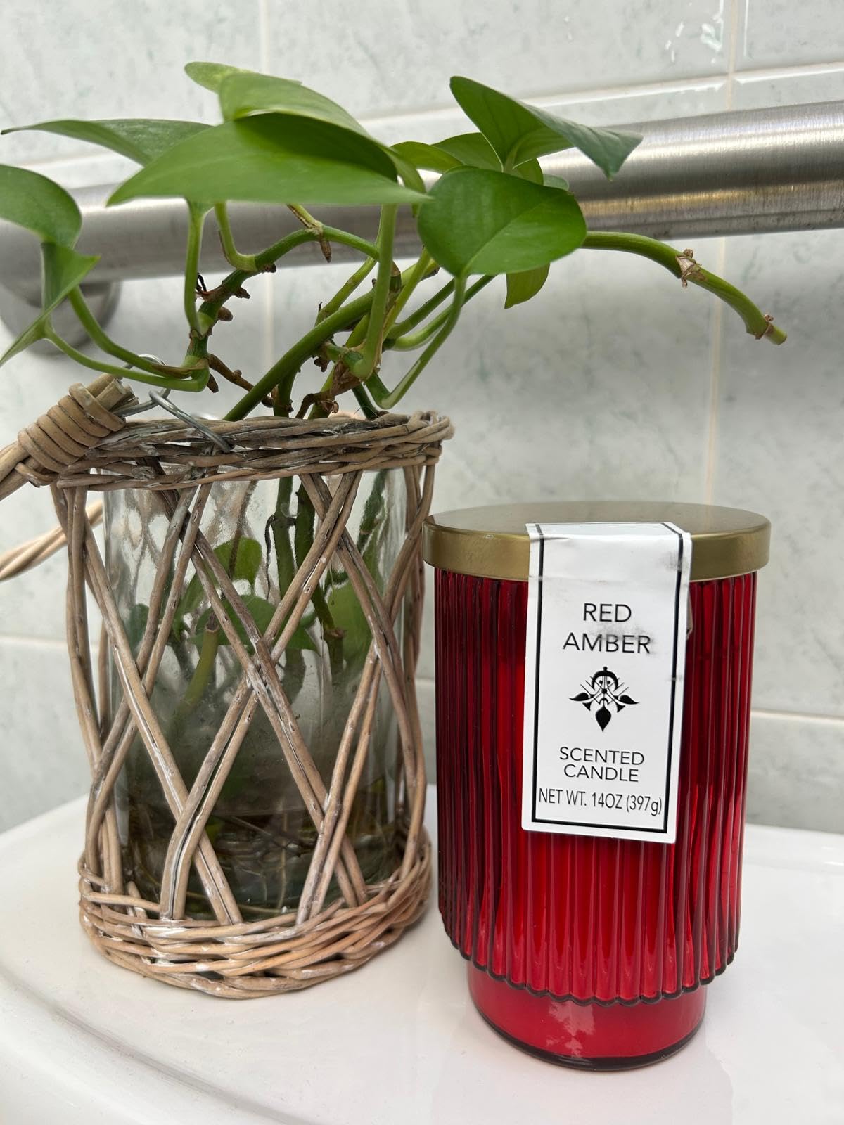 Art Deco Red Amber Scented Candle 14oz – Premium Long-Burning Candle with Warm Amber & Spice Aroma, Elegant Red Glass Jar with Metal Lid – Cozy Home Décor & Gift – Handcrafted Quality