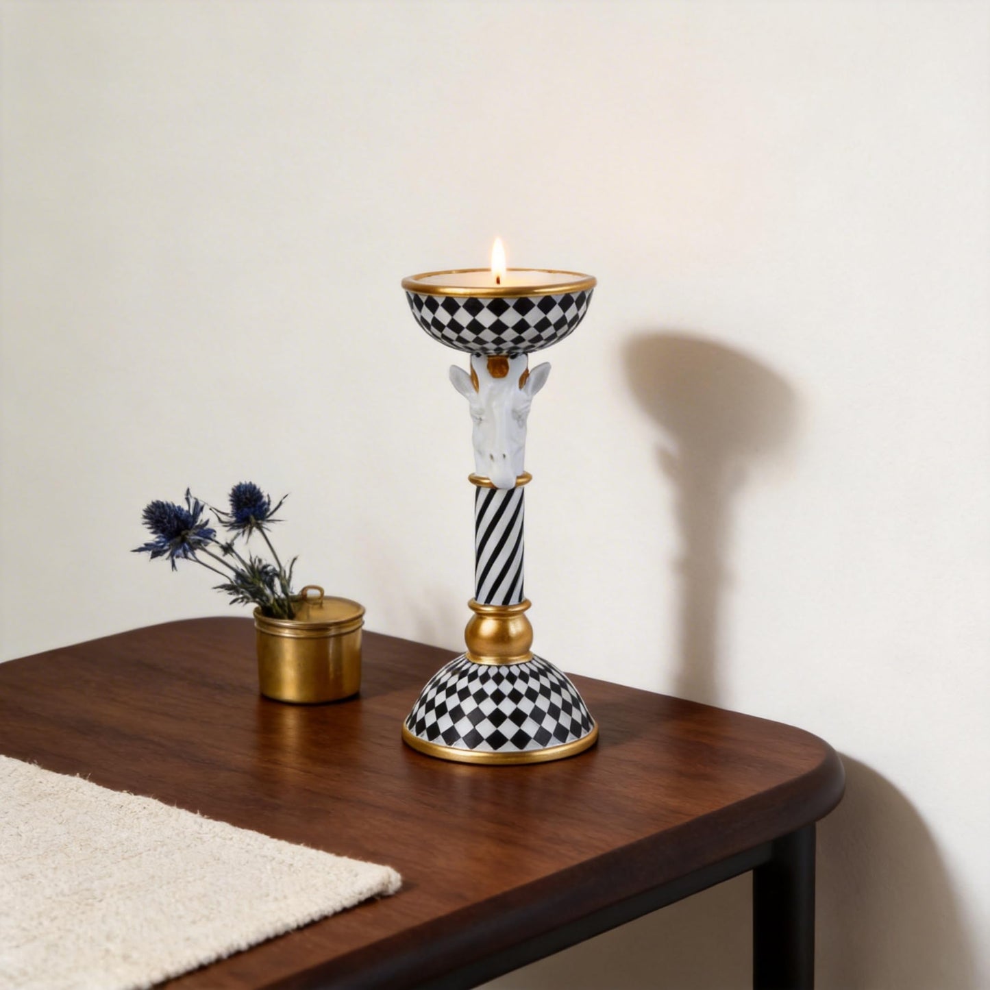 Checkered Animal Candle Holders, Resin Black White Checkered Tiger Head Candlestick Holders, Cute Black-and-White Pillar Candle Stand Home Decorations (Giraffe)