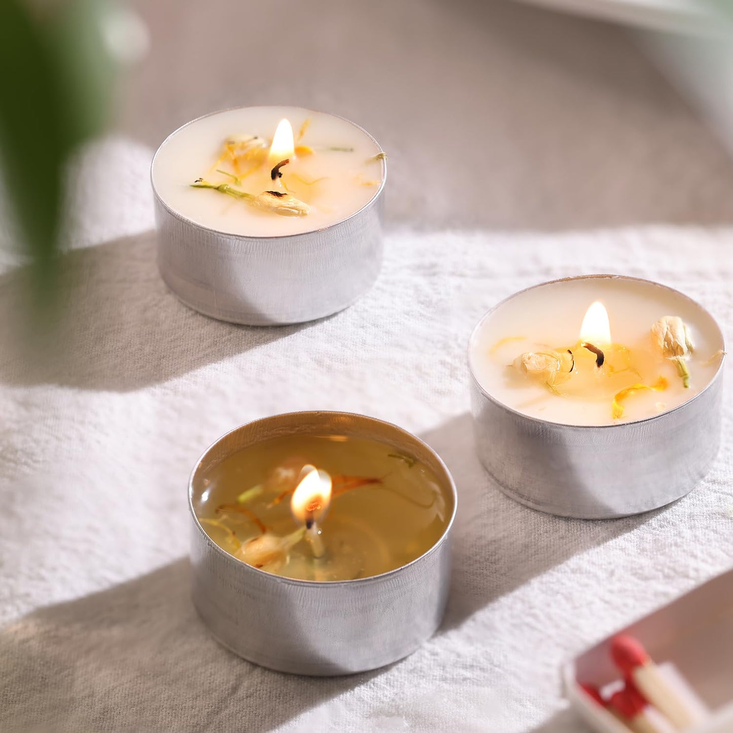 8 Pcs Jasmine Scented Tealight Candles, 6H Long Burning - 100% Palm Wax Based Scented Tea Lights with Dried Flowers, Non-Toxic/Smokeless Tea Lights Candles for Spa, Bath, Wedding