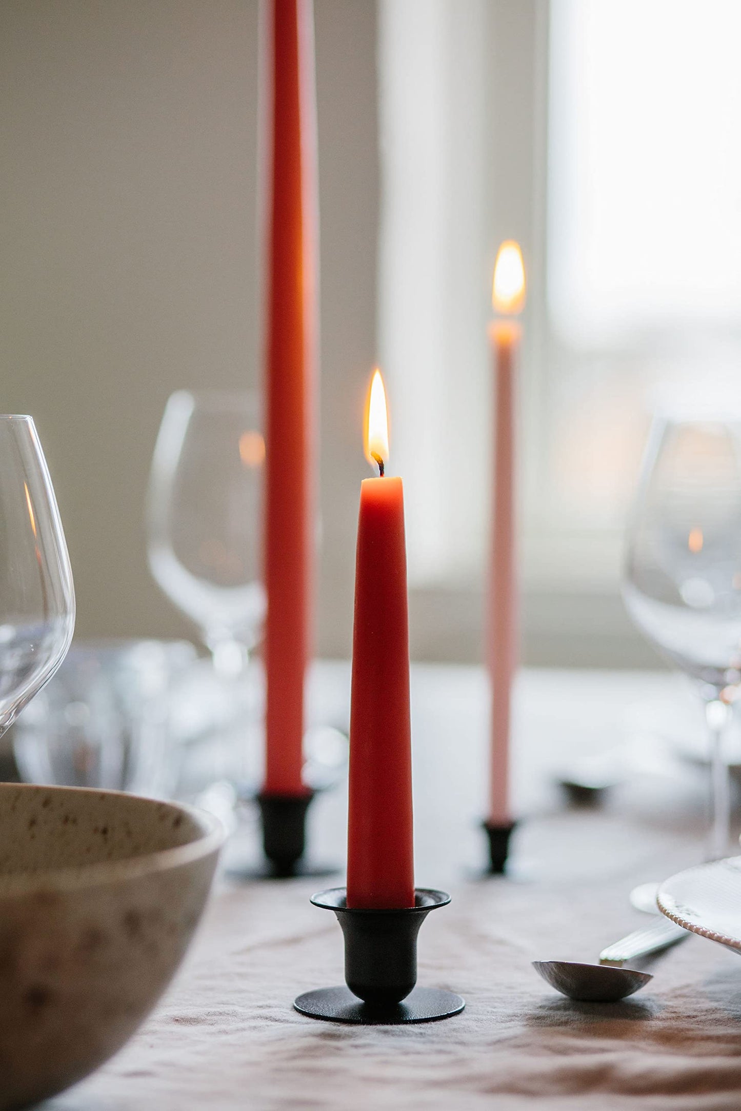 Kunstindustrien® Taper Candles, Set of 4, 13.8" – Made in Denmark, Long Burning Candles 15h, Unscented & Smokeless Candlesticks – Elegant Tall Candles for Weddings Dinners & Home Decor (Christmas Red)