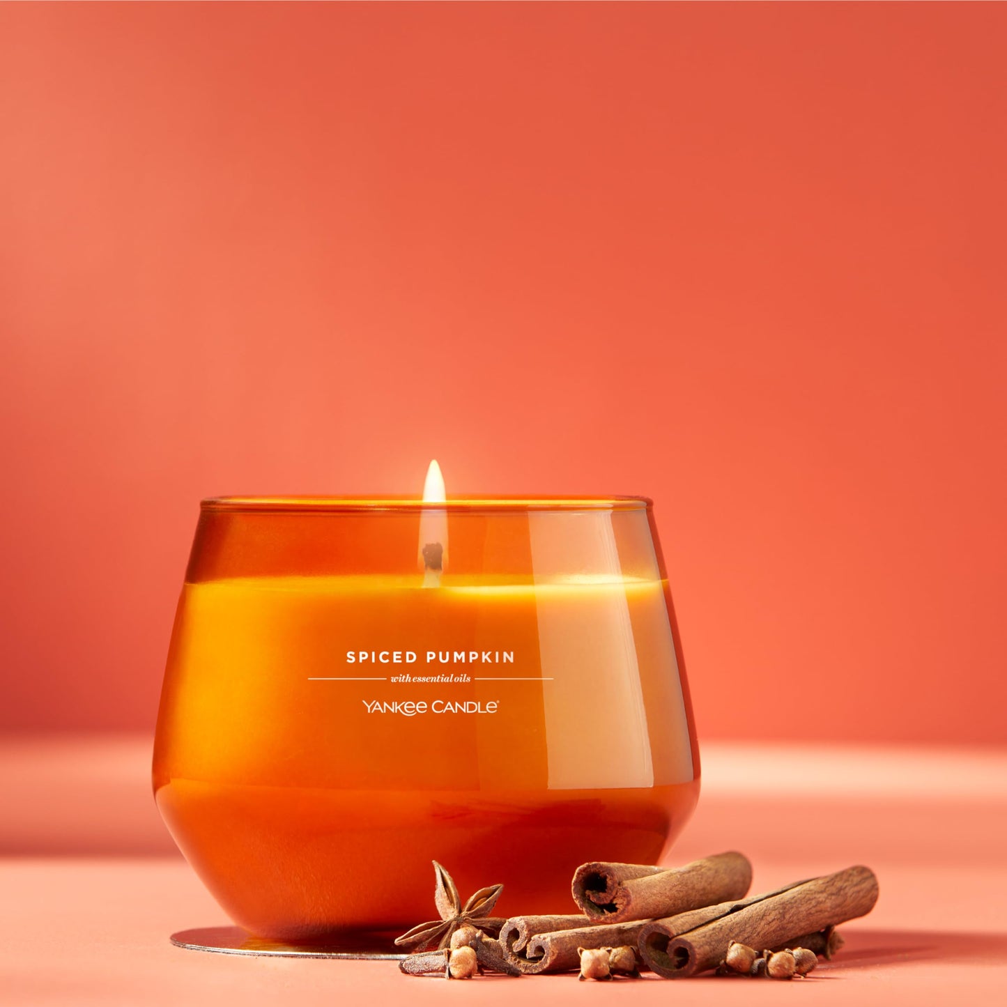 Yankee Candle Studio Scented Candle, Single Wick Jar Candle for Home Fragrance, Premium Plant Wax Blend, Long Lasting Burn, Spiced Pumpkin (Pack of 1)