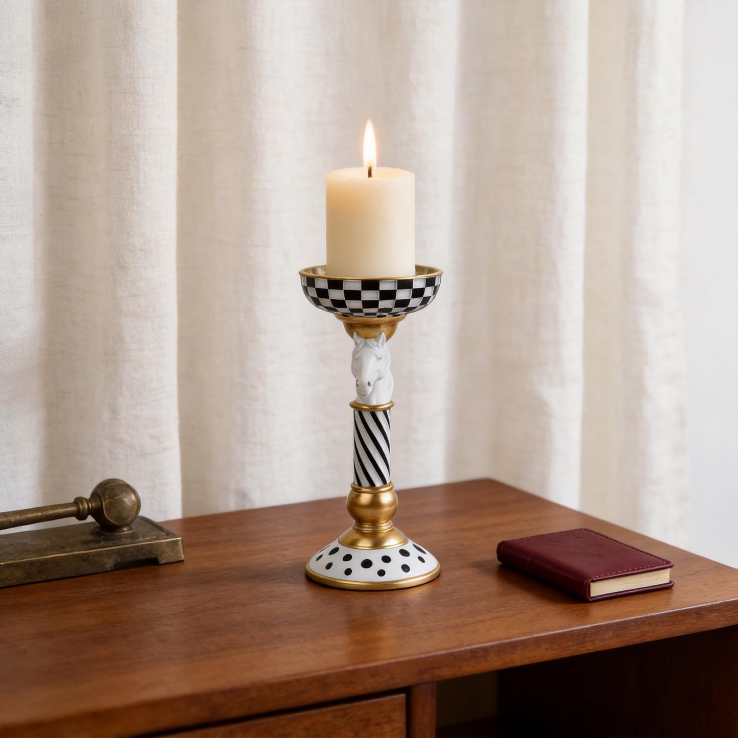 Checkered Animal Candle Holders, Resin Black White Checkered Tiger Head Candlestick Holders, Cute Black-and-White Pillar Candle Stand Home Decorations (Horse)