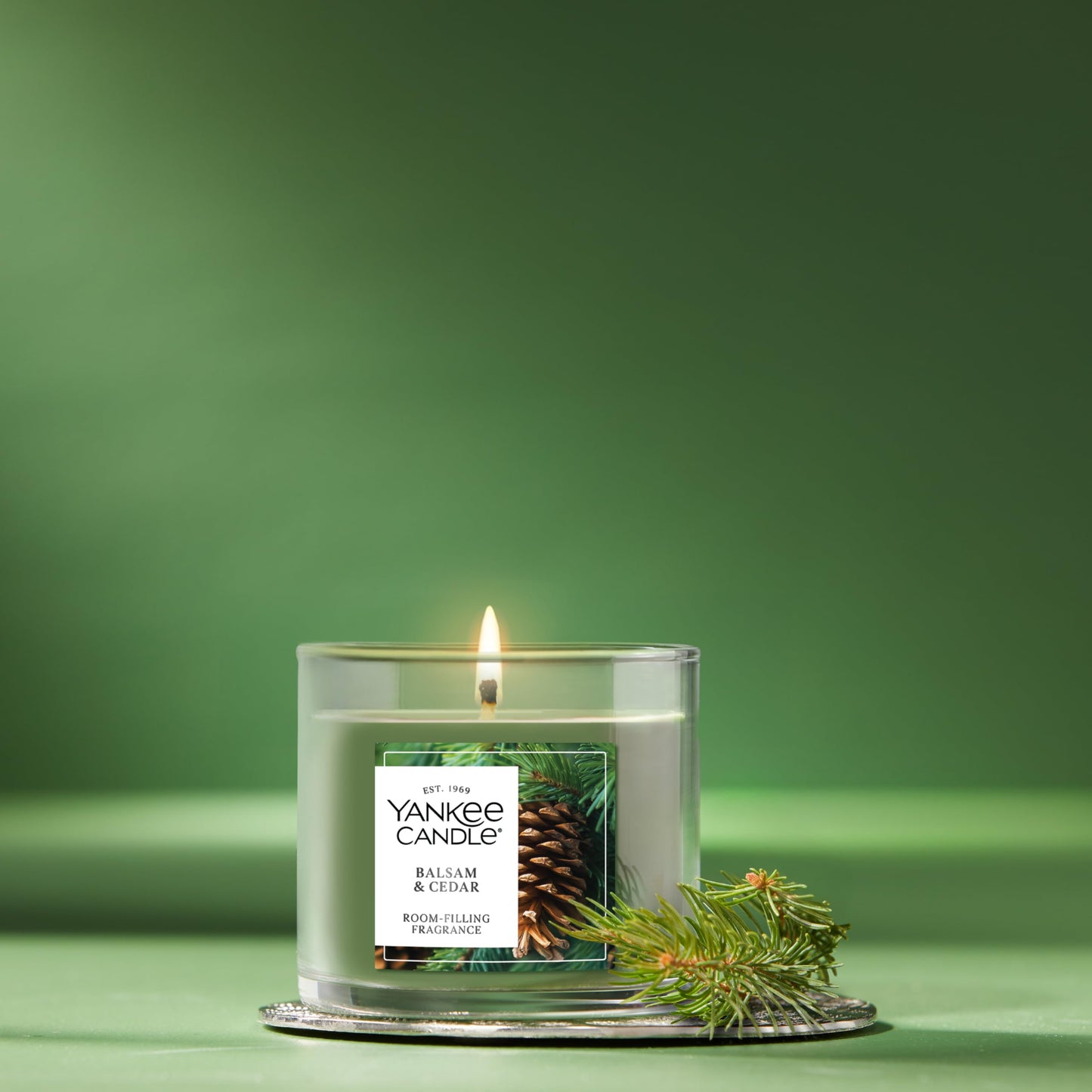 Yankee Candle Small Tumbler Scented Candle, Balsam & Cedar, 4.3 oz, Premium Plant Wax Blend, Up to 40 Hour Burn Time