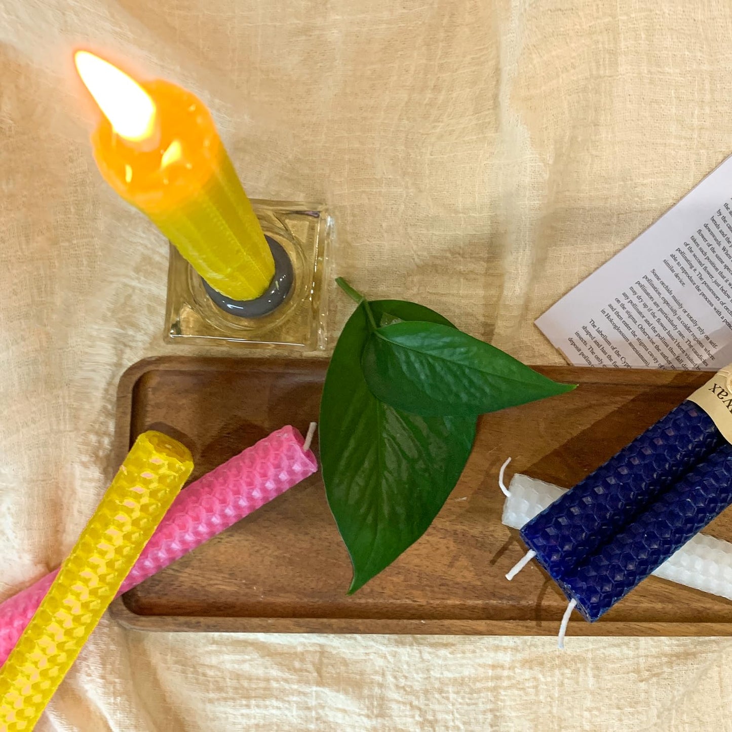 Lacaser Beeswax Taper Candles 8 Pack, 9“ Long Candles for Candletsicks, Dripless & Unscented, 4 Hours Burn Time, Yellow