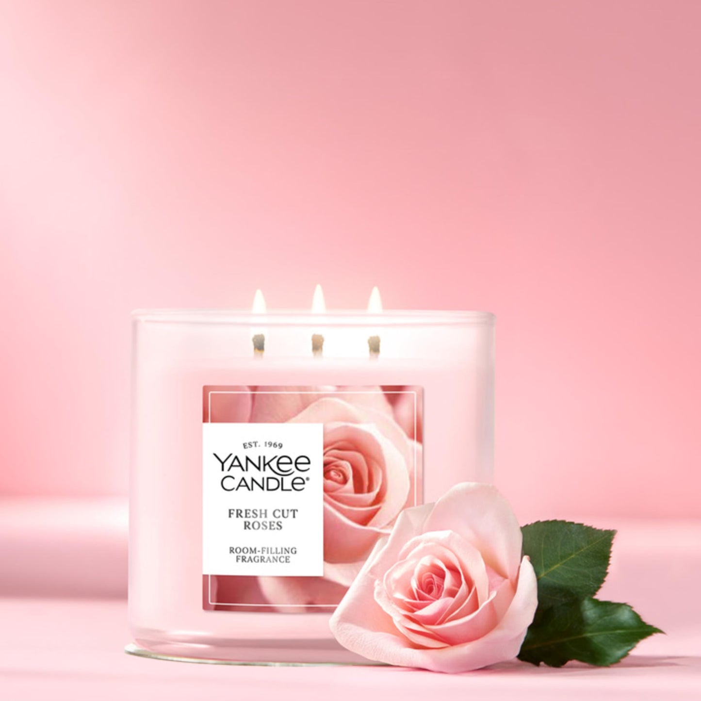 Yankee Candle Fresh Cut Roses, Scented Candle, 14.5oz 3-Wick Candle Jar with up to 40 Hours Burn Time