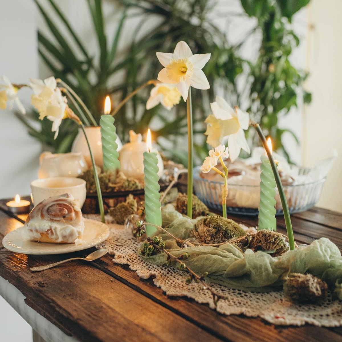 20 Pack 10 Inch Sage-Green Spiral Taper Candles for Christmas and Spring Home Decoration, Unscented Dripless Twisted Candlesticks for Dinner St. Patrick's Day Earth Day and Garden Parties