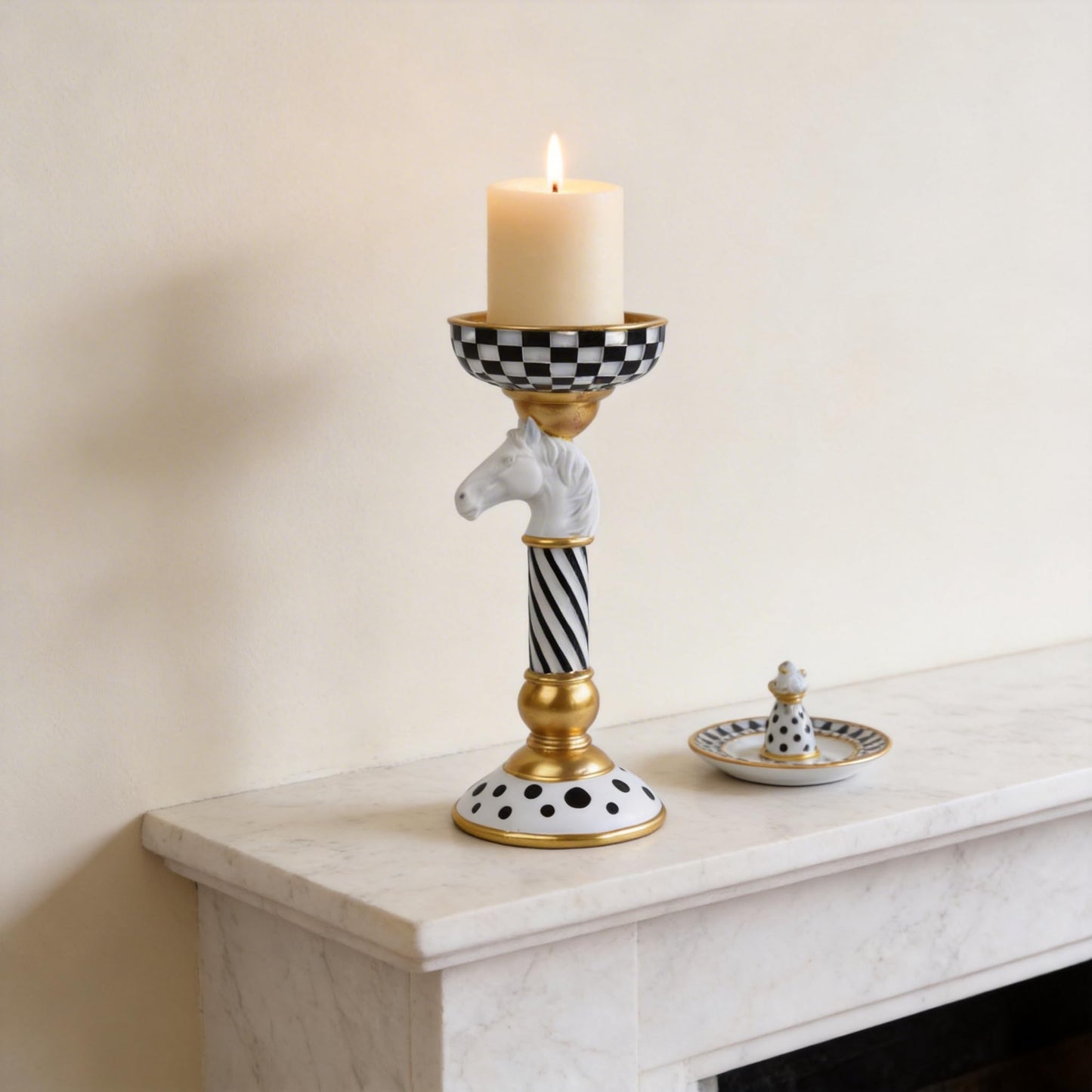 Checkered Animal Candle Holders, Resin Black White Checkered Tiger Head Candlestick Holders, Cute Black-and-White Pillar Candle Stand Home Decorations (Horse)