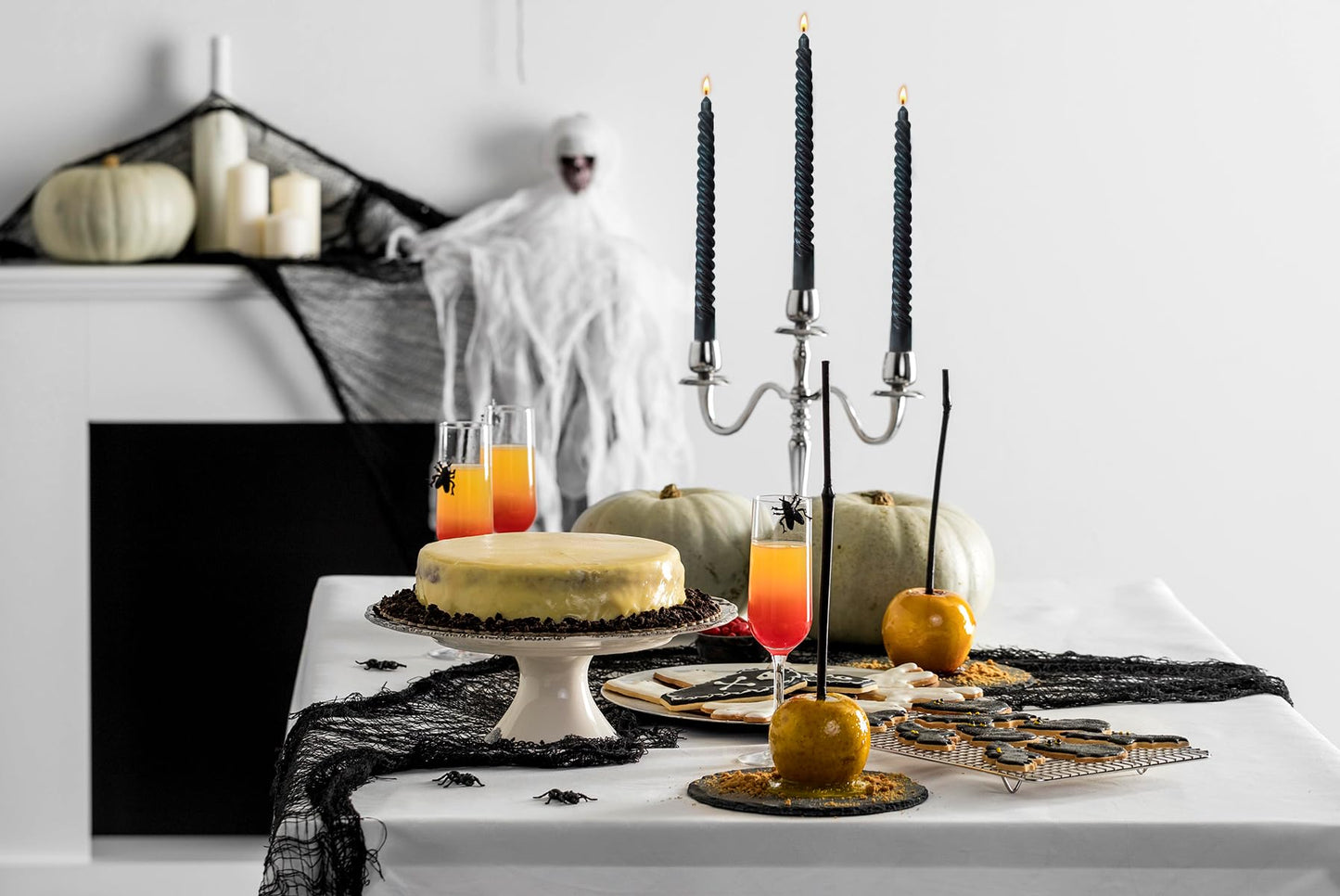6 Pack 10 Inch Black Spiral Taper Candles for Halloween Wiccan and Pagan Rituals, Unscented Dripless Twisted Candlesticks for Dinner Party Gothic Decoration and Memoria Services