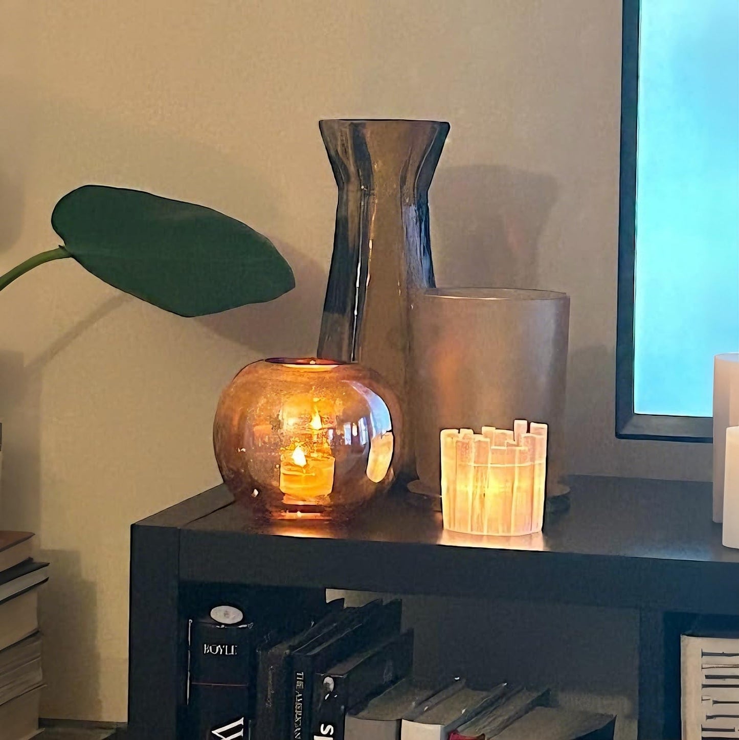 Selenite Tea Light Holder, Natural Selenite Crystal Candle Holders with Different Shapes, for Home Decor, Meditation, Yoga, Reiki, Gifts (Round Irregular Cup)