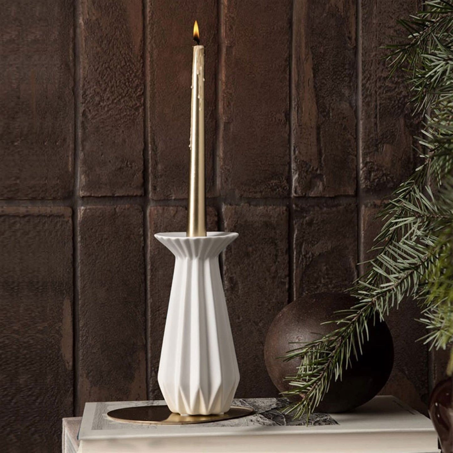 Candlestick Holders Table Center Decoration White Candlestick Household Romantic Candle Holder Ceramic Ornaments Candle Holders