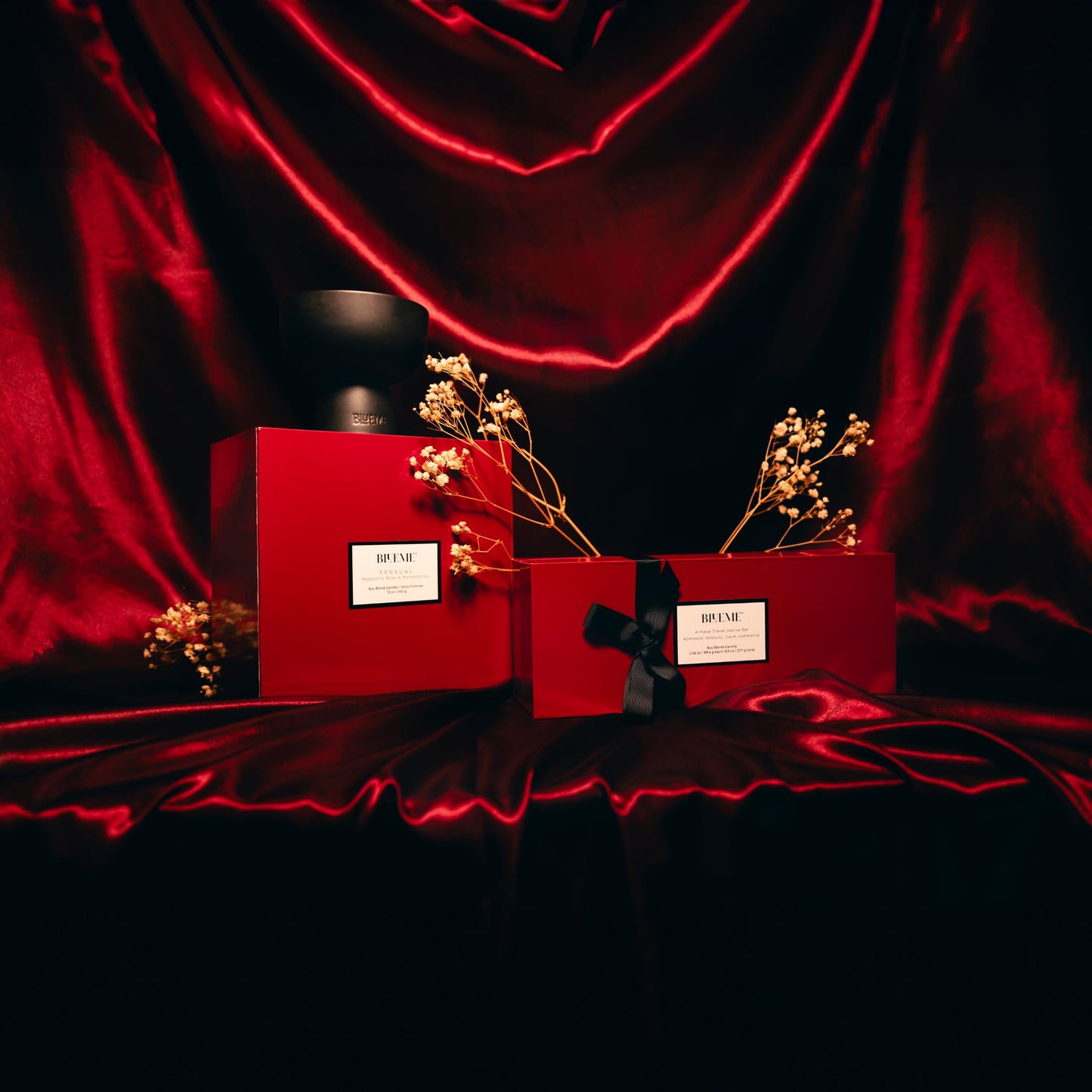 Blueme Valentines Day Candle Set | Romance- Oakmoss & Sandalwood | Black Ceramic Candle w/Wick Trimmer | Essential Oil, Natural Cotton Wick, Soy-Wax Blend, Hand Crafted Ceramic Vessel | 12oz Red Box