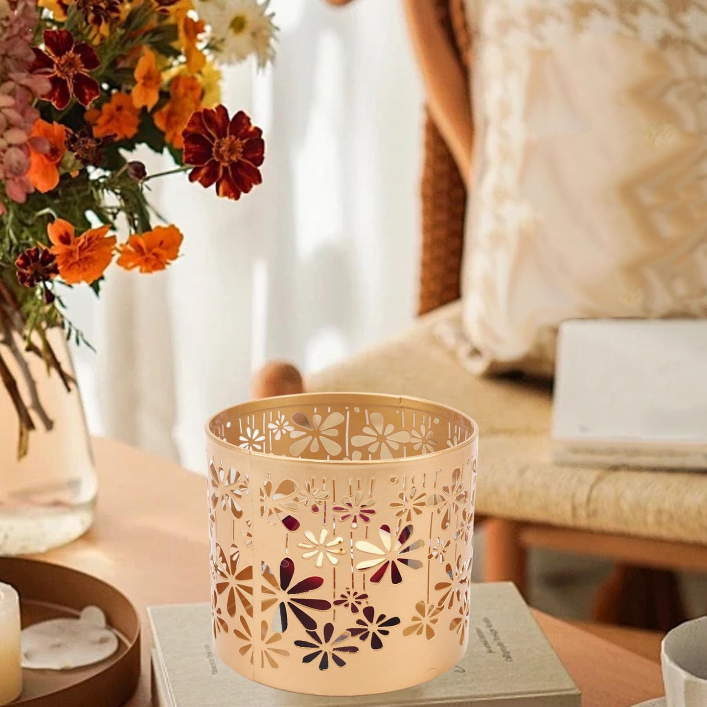 Metal Candle Holder, Hollow Out Decorative Candle Cage Tealights Holder Candlestick Stand for Table Centerpieces Fireplace Wedding Party