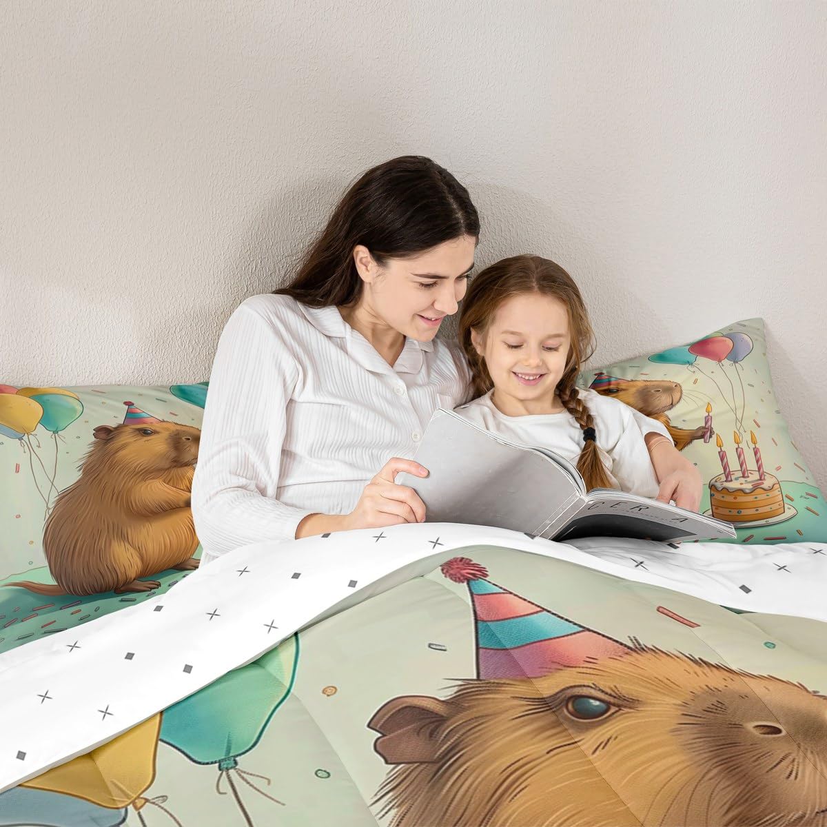 Erosebridal Cute Beaver Toddler Size Bedding Set for Kids, Wild Animal Comforter Set for Bedroom, Wildlife Down Comforter, Happy Birthday Cake Candle Balloon Duvet Insert