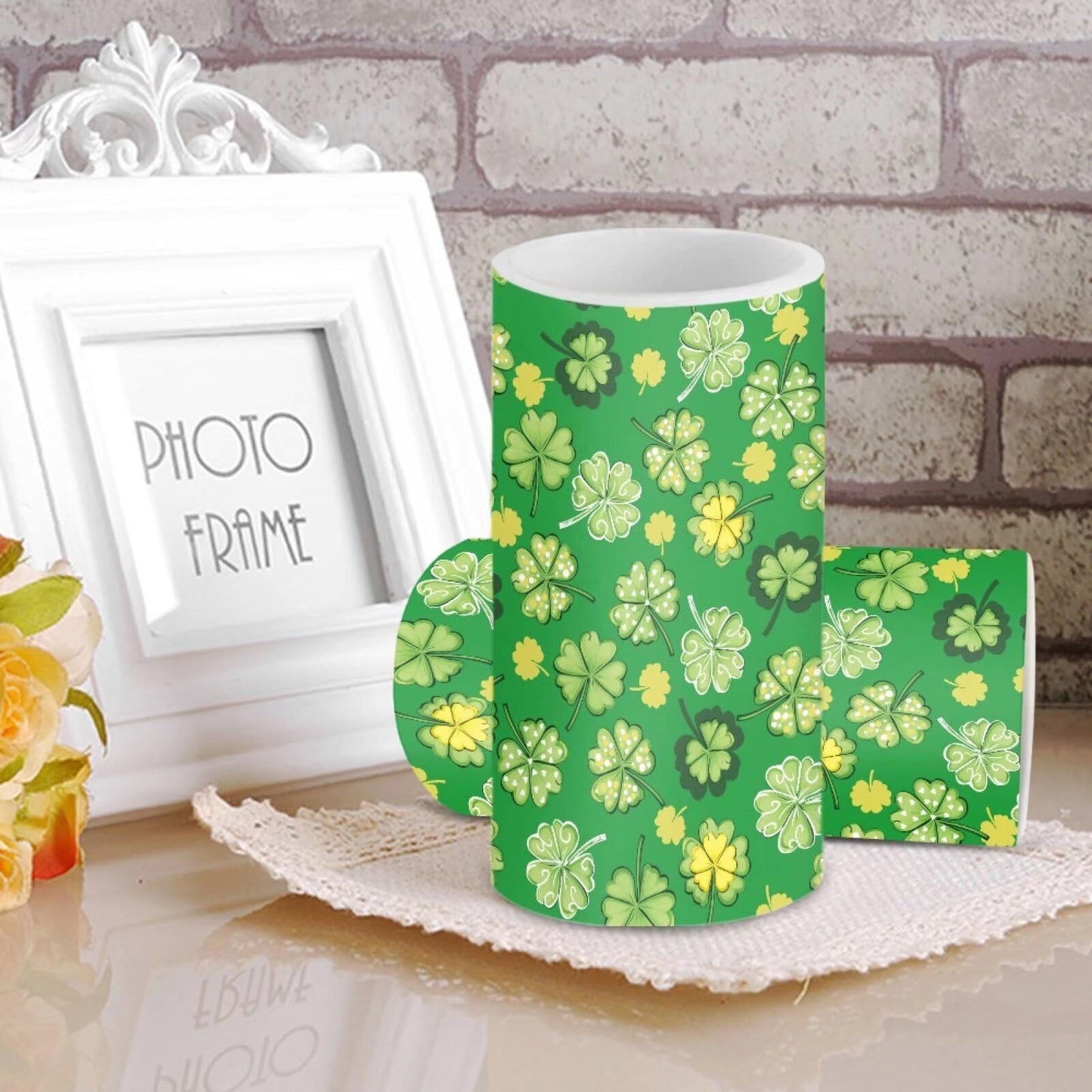 Luarisgur St Patricks Day Flameless Candles Green Leaves Candles Battery Operated with Moving Wick LED Pillar Candles 2 Pack 3 x 6 Inches for Home Decorations