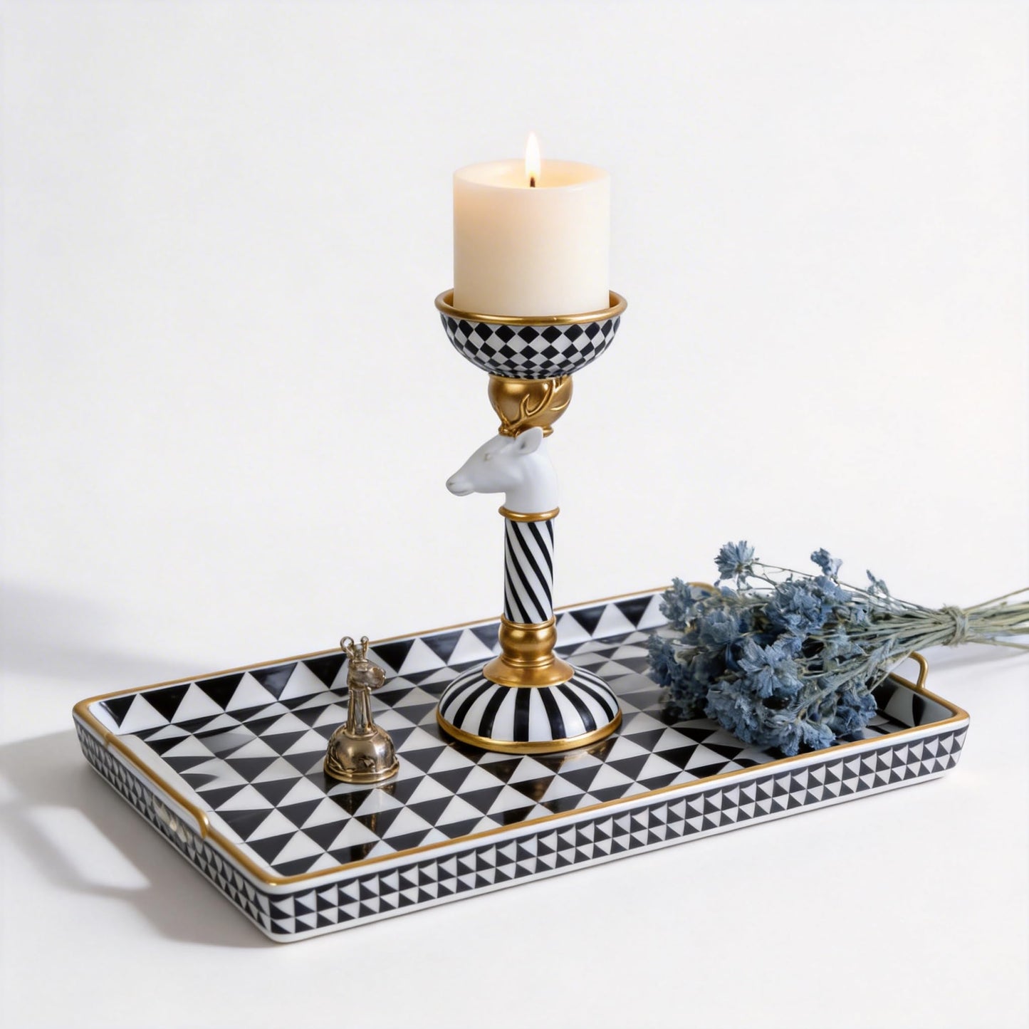 Checkered Animal Candle Holders, Resin Black White Checkered Tiger Head Candlestick Holders, Cute Black-and-White Pillar Candle Stand Home Decorations (Deer)