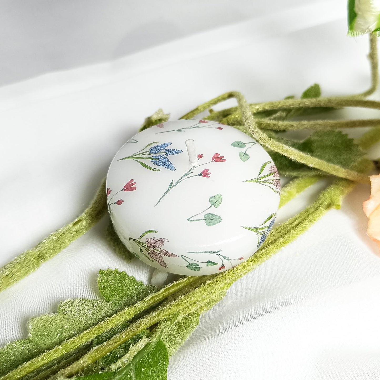 4 Pack Print Floating Candles 2 inch Floral Floating Candle with 2 Pearl String Unique Unscented for Centerpieces Wedding Christmas Lights Romantic Night (Hyacinth Flower Pattern)