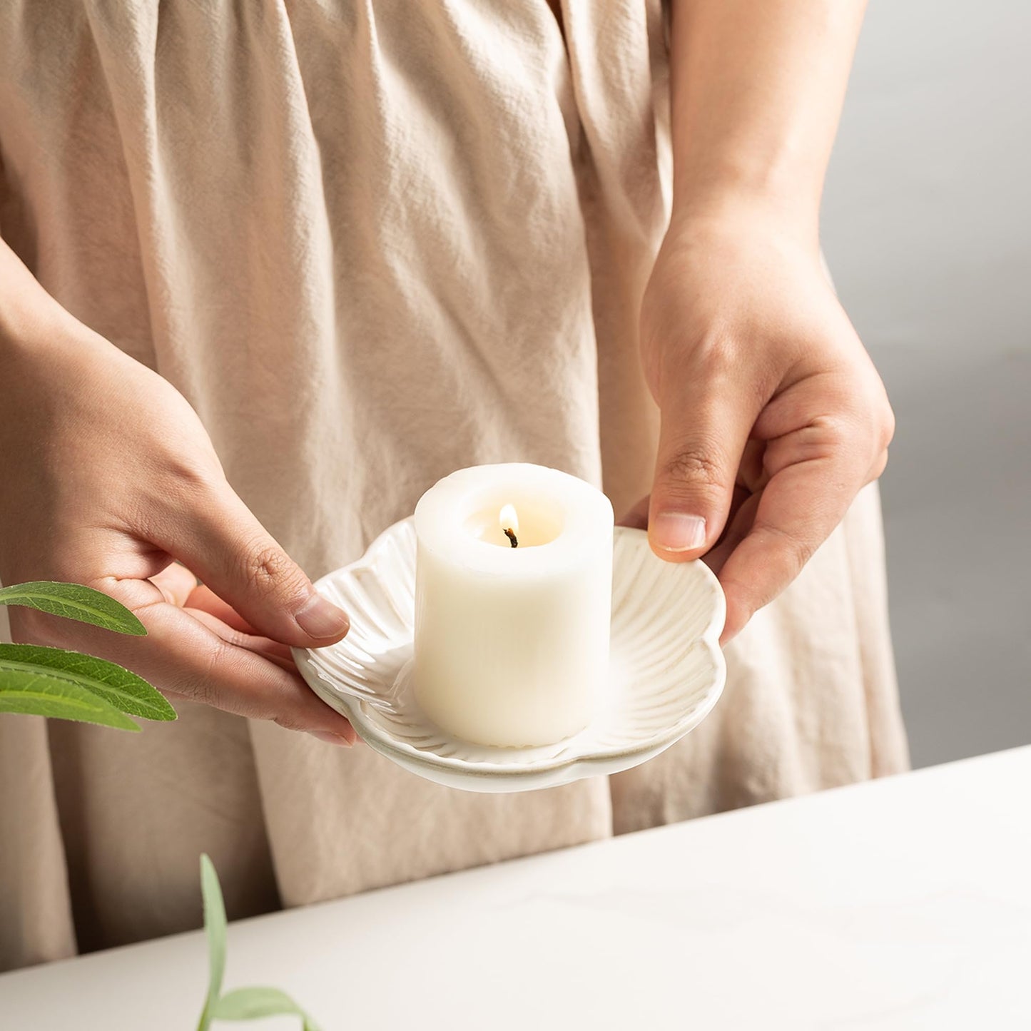 BEUNAIZER Ceramic Pillar Candle Holder Plates, Decorative Candlestick Holder, Tea Light Incense Santo Palo Holders, for Dinning, Party, Wedding, Birthday, Anniversary Decorations, 1pack (White)