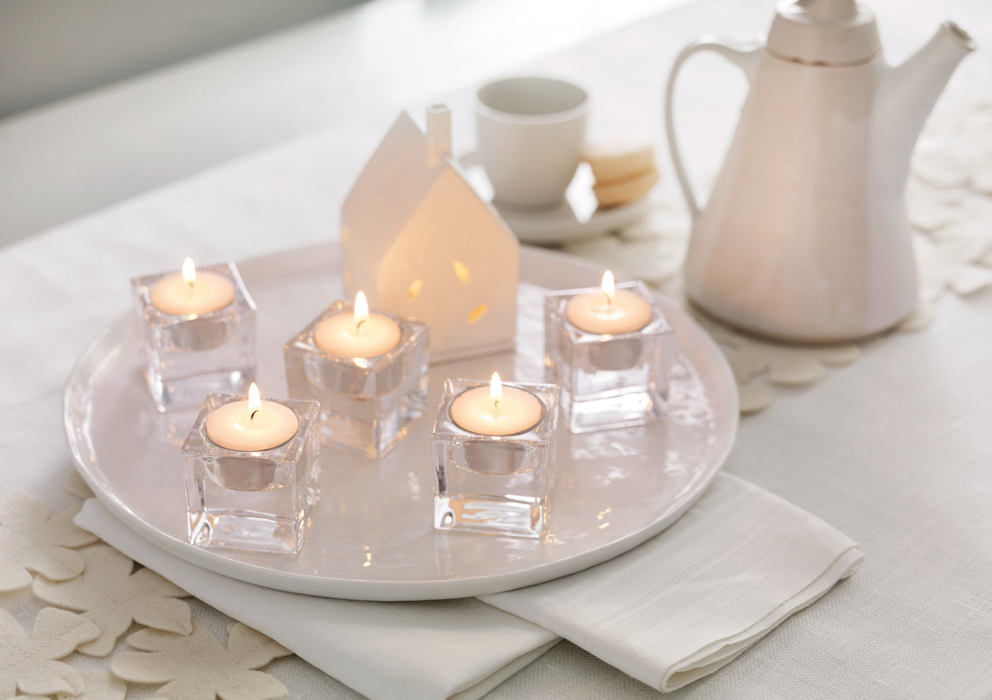 L'ner Tea Light Candles – Set of 200 Unscented Tea Lights – Burns Aprx. 4 Hours – Party & Ambience Candles – Restaurant Decorations