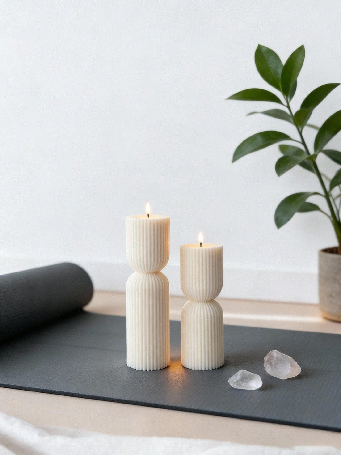 2PCS Hourglass Pillar Candles Set,Soy Wax Orchids Scented Pillar Candles,Cylindrical Tall Pillar Candle,Elegant Bubble Aesthetic Candle Housewarming Gift Home Room Shelf Decor Idea(White)