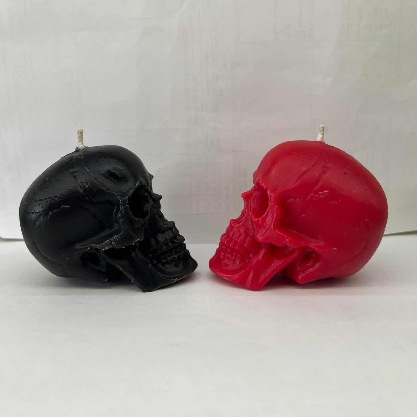 2pcs Black and red Skull Candles for Spells