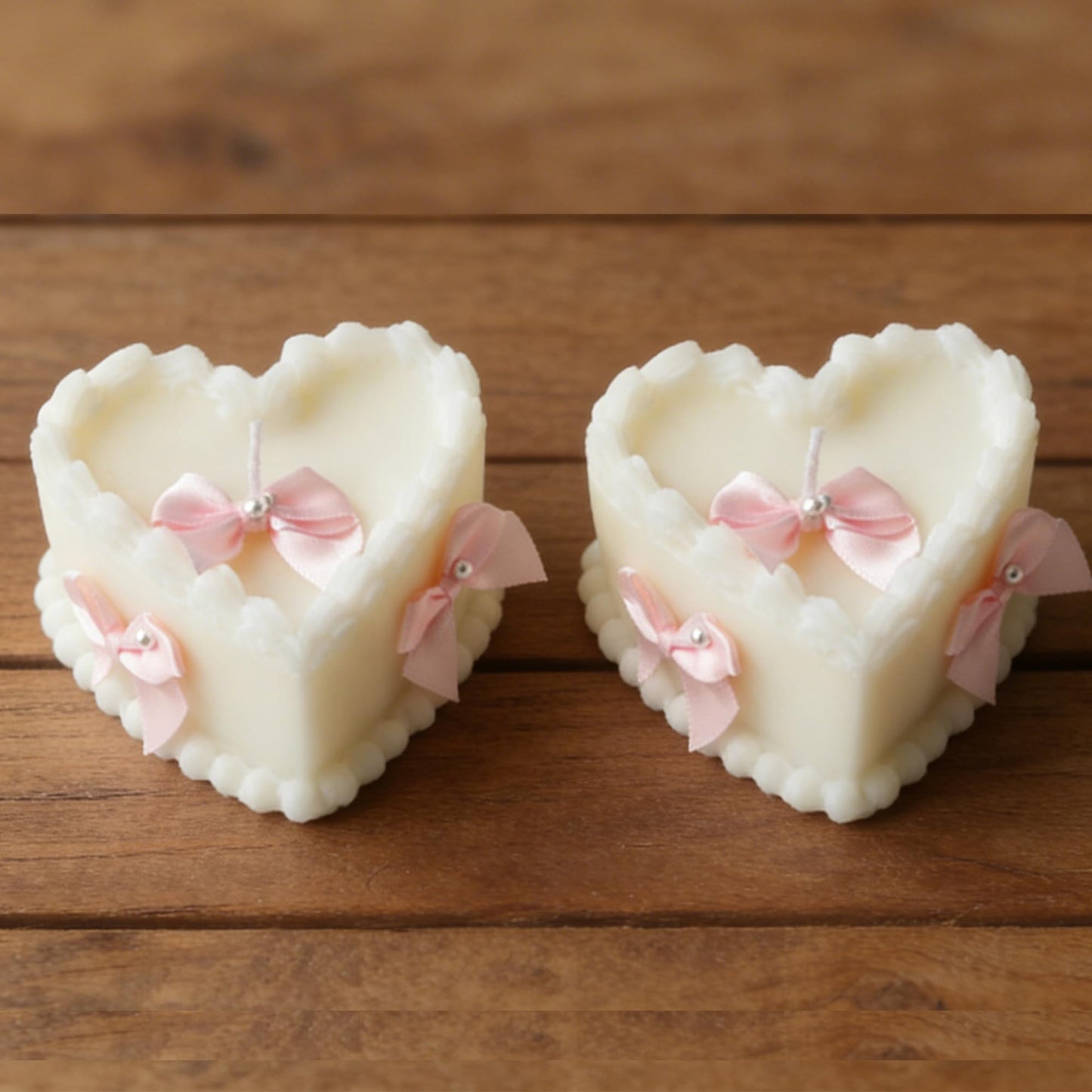 SRCVYLT 2 Pcs Bow Heart Scented Candle Set Rose Fragrance Soy Wax Scented Candle with Fixed Bow Decor for Valentine's Day Party Bedroom Room Table
