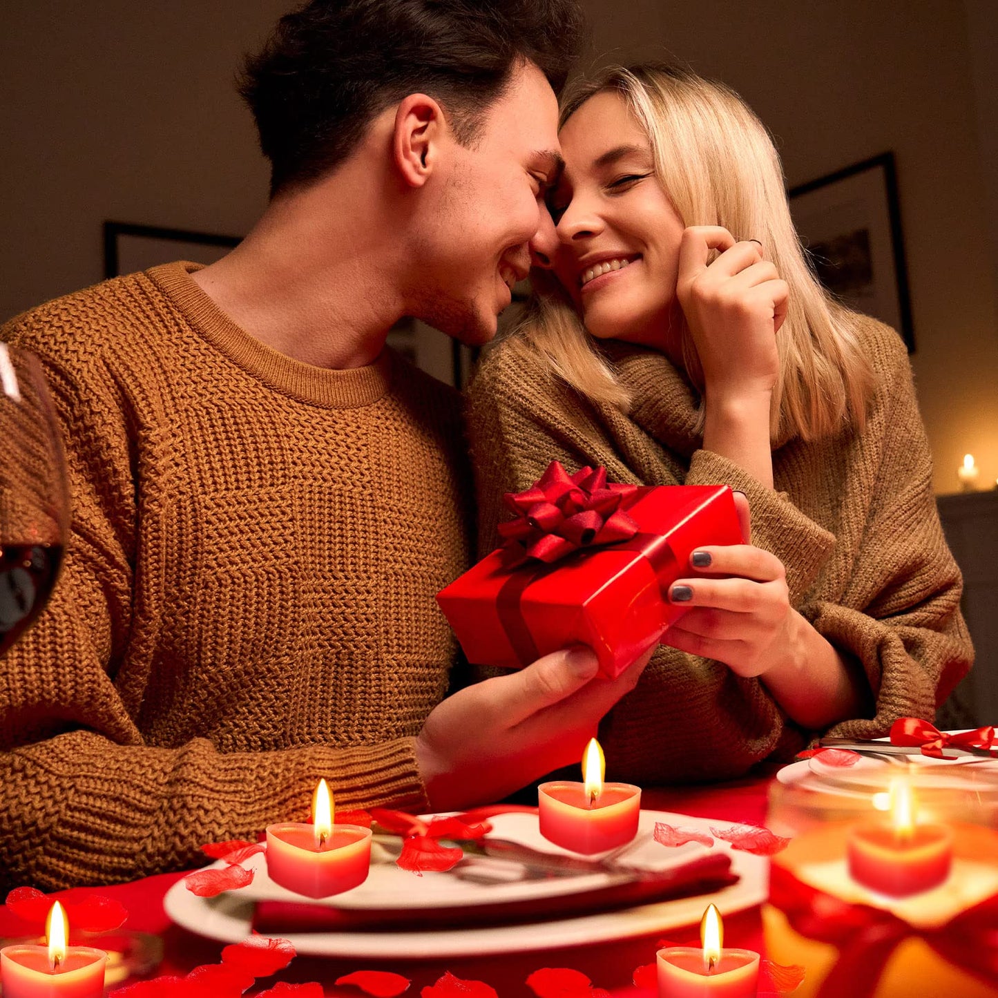 Giegxin 2000 Pcs Red Rose Petals with 24 Pcs Heart Tealight Candles for Romantic Night for Her Set Valentine's Day Anniversary Wedding Table Decor Home Party Gift